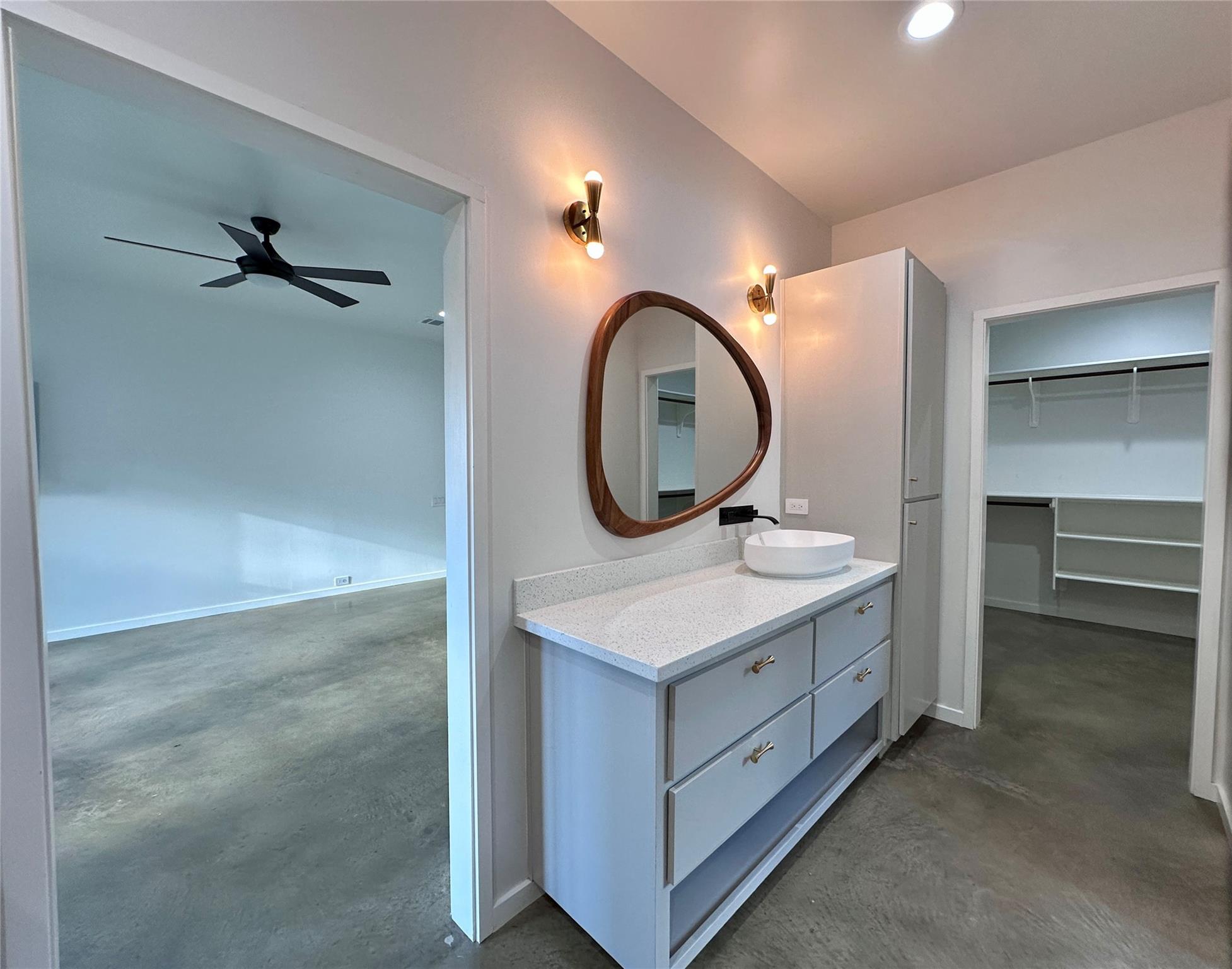 137 Mulberry Ln, Bastrop, TX 78602