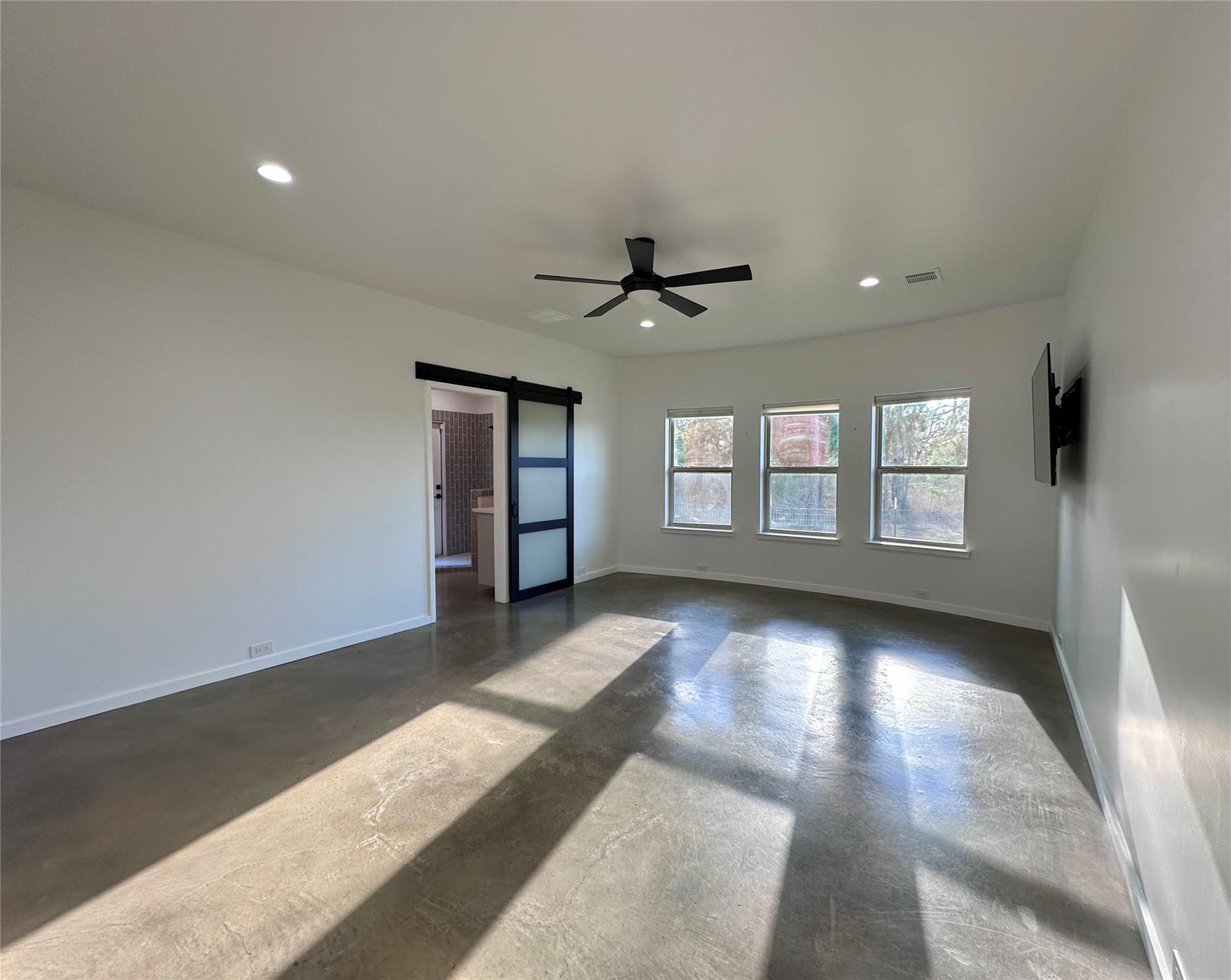 137 Mulberry Ln, Bastrop, TX 78602