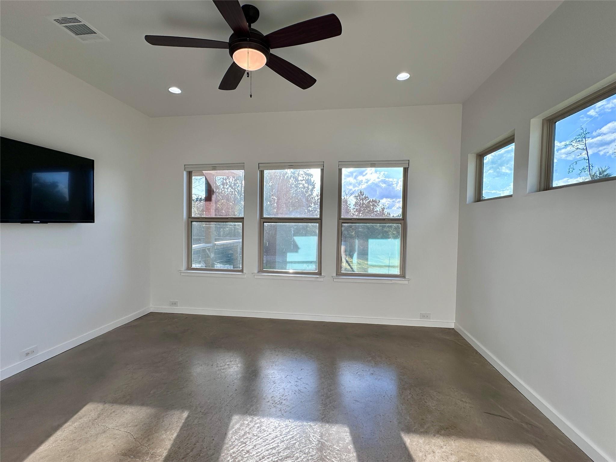 137 Mulberry Ln, Bastrop, TX 78602