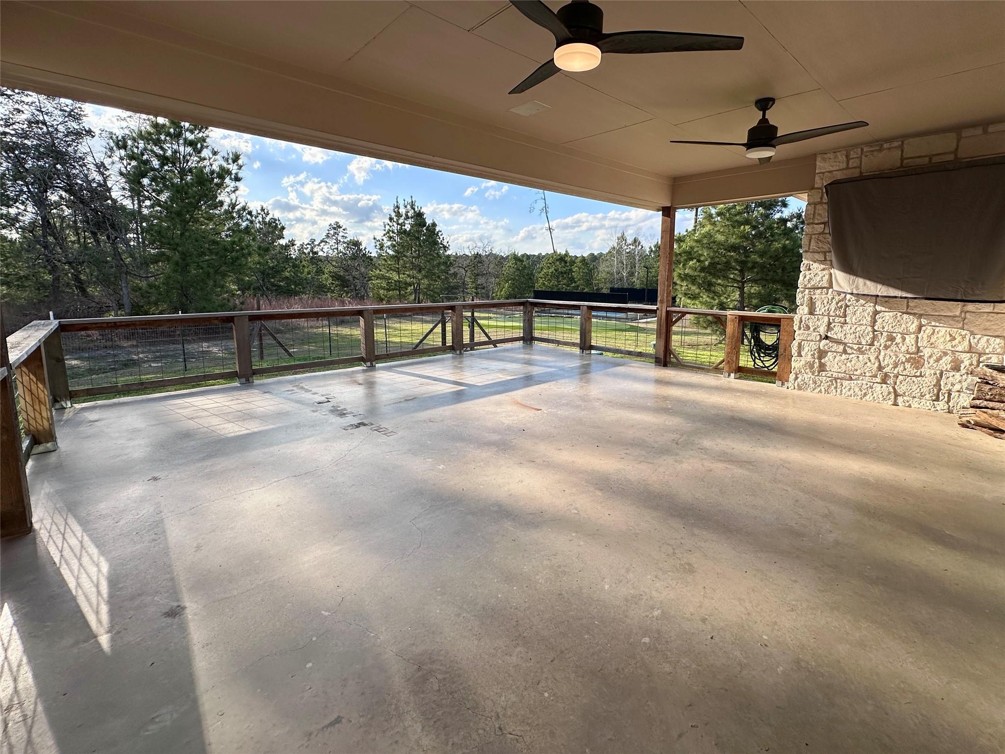 137 Mulberry Ln, Bastrop, TX 78602