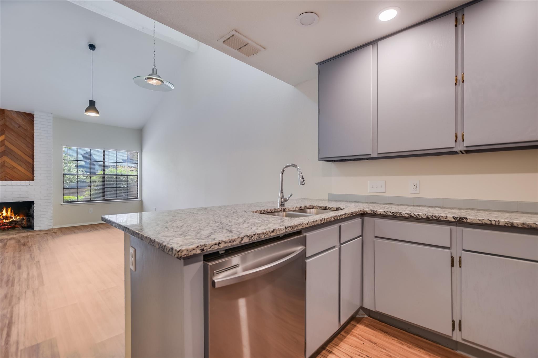 1748 Ohlen Rd # 36, Austin, TX 78757