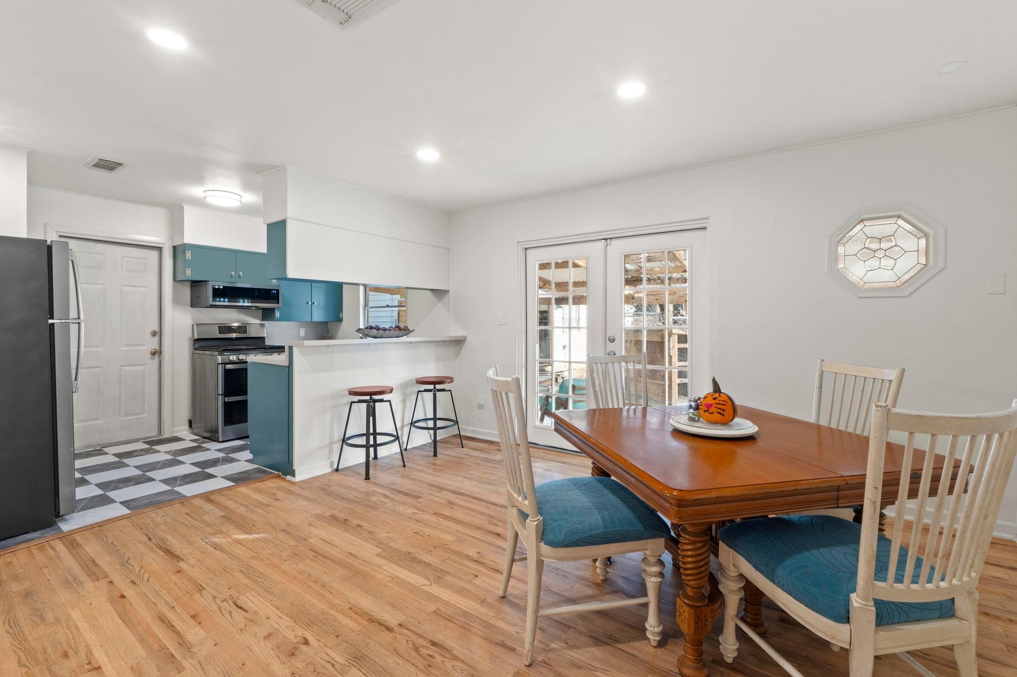 1805 Vine St, Georgetown, TX 78626