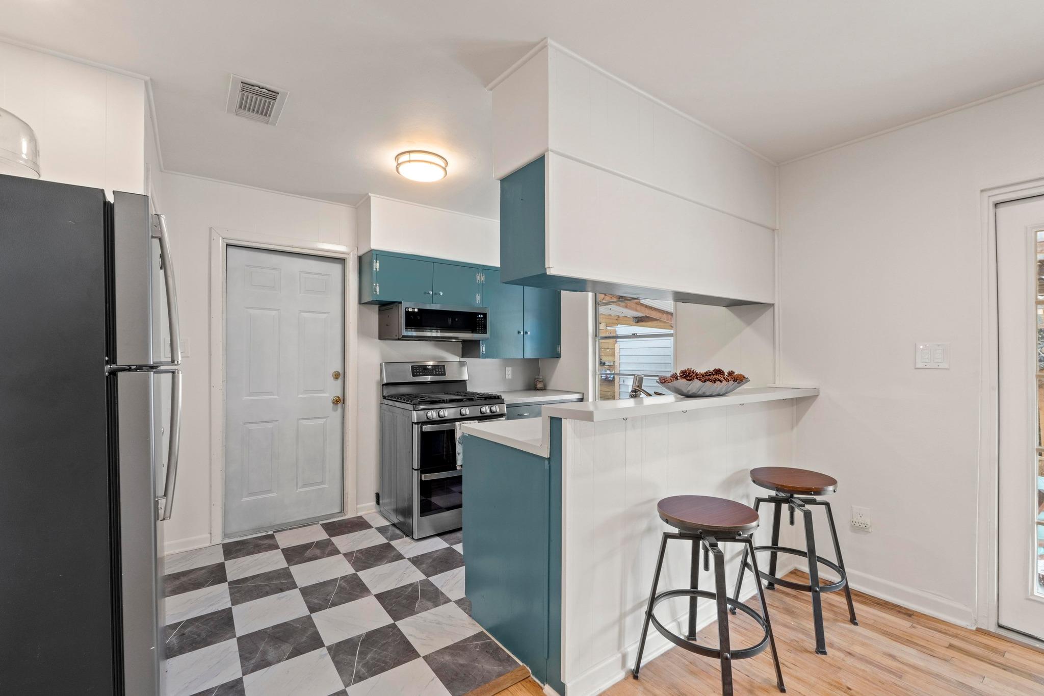 1805 Vine St, Georgetown, TX 78626