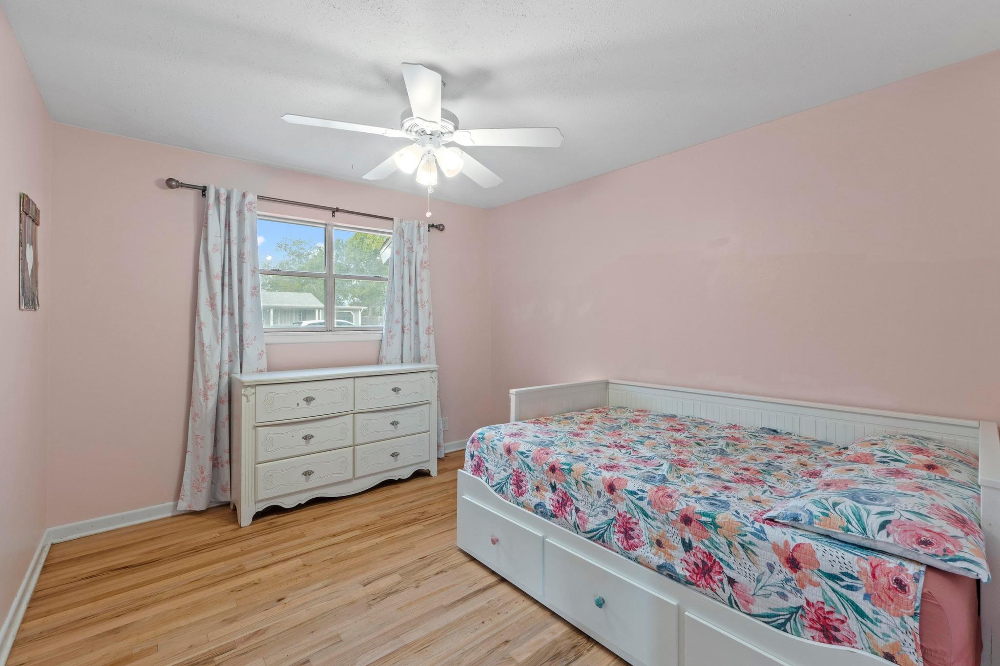 1805 Vine St, Georgetown, TX 78626