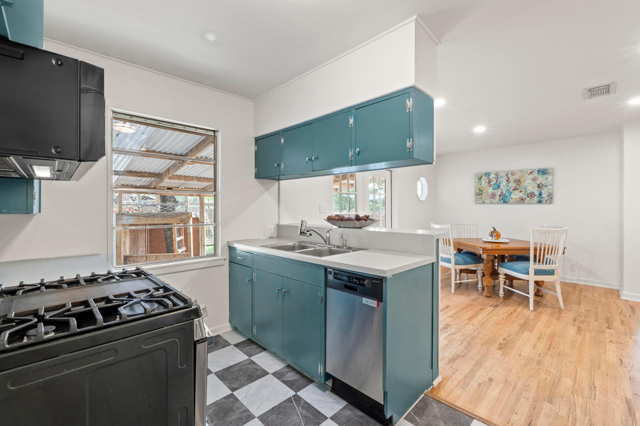 1805 Vine St, Georgetown, TX 78626