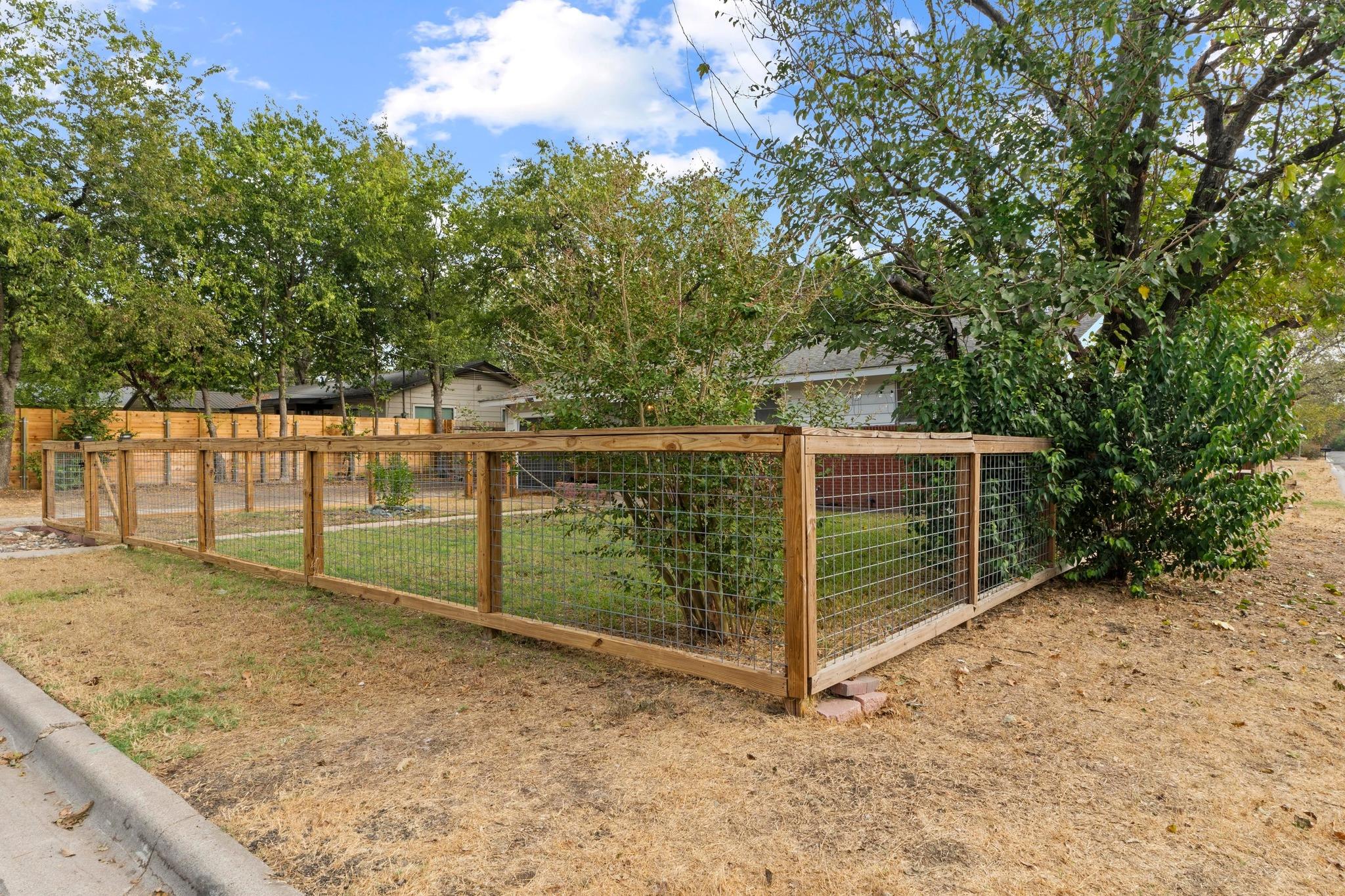 1805 Vine St, Georgetown, TX 78626