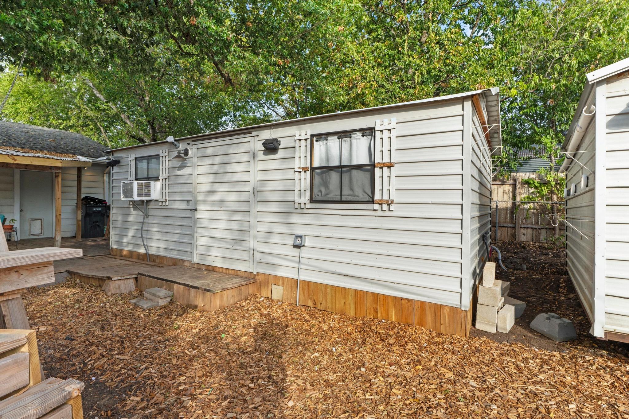 1805 Vine St, Georgetown, TX 78626