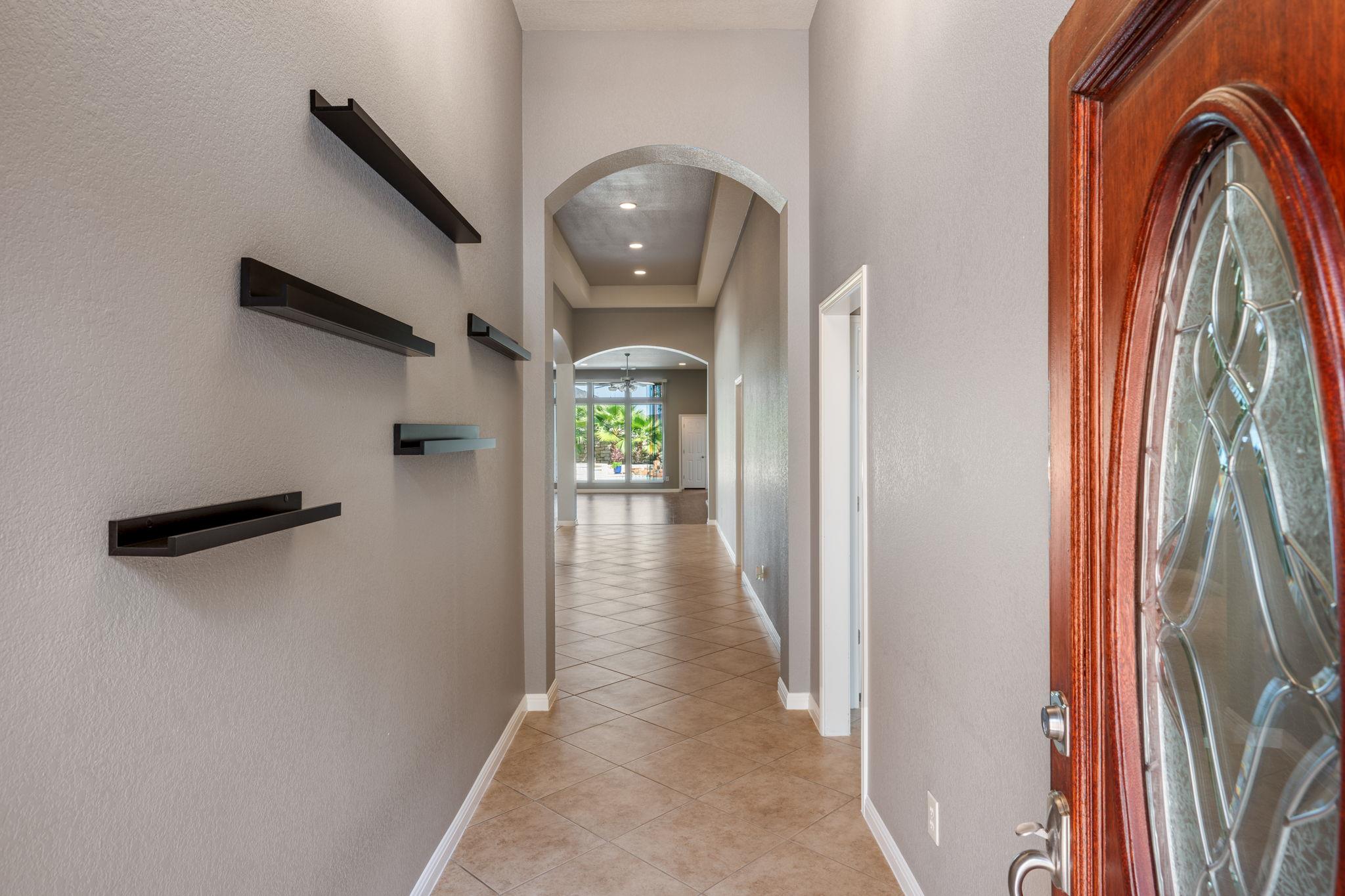 544 Wiltshire Dr, Hutto, TX 78634