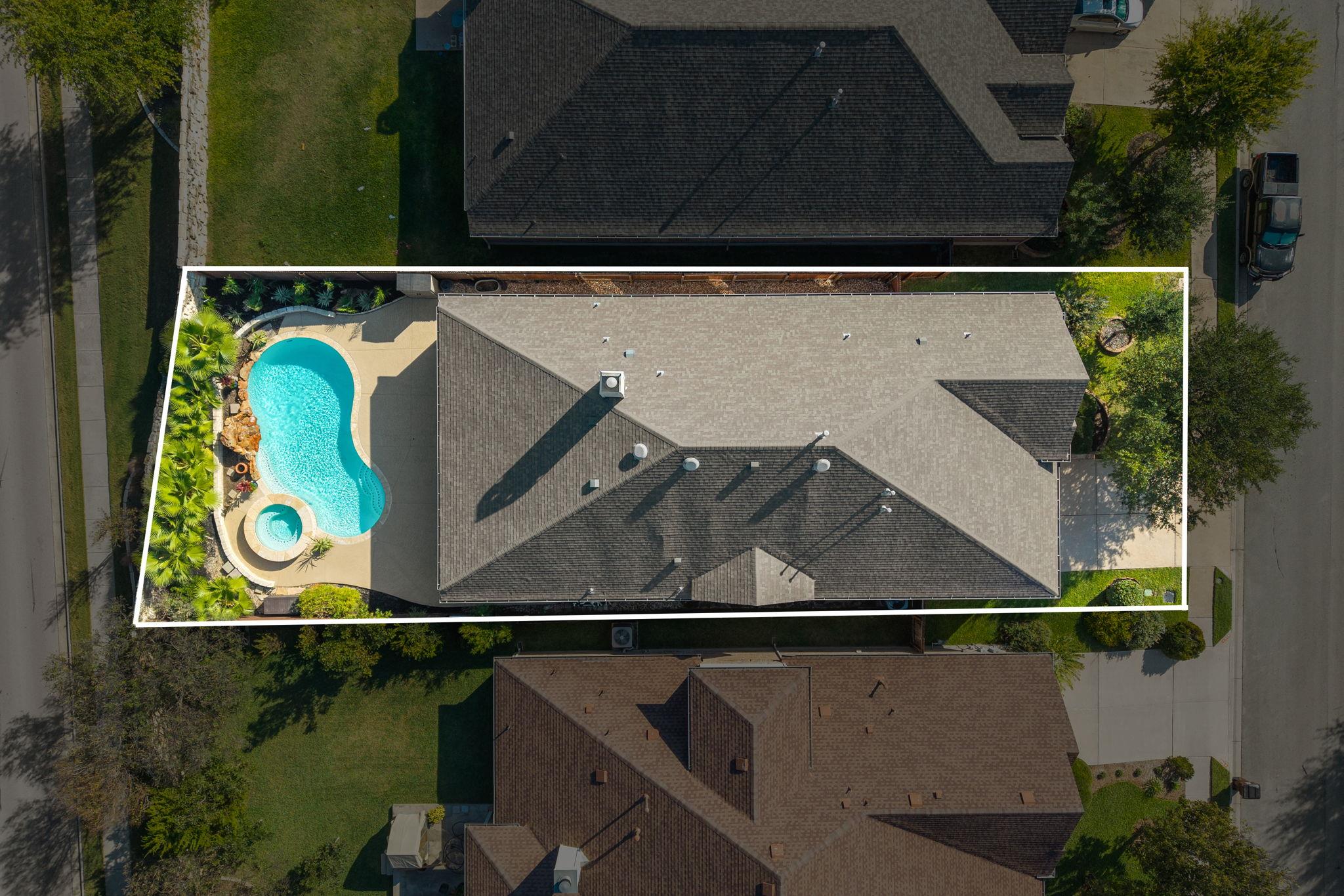 544 Wiltshire Dr, Hutto, TX 78634