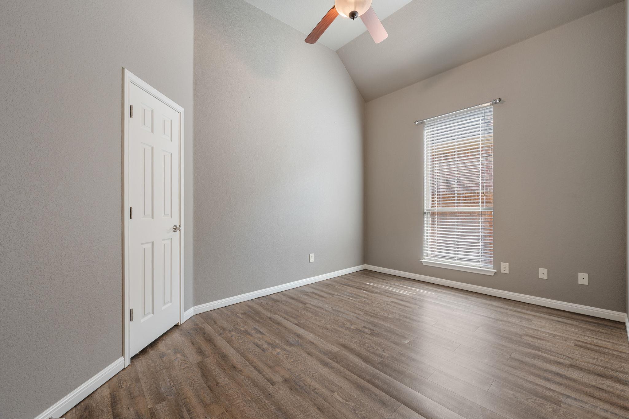 544 Wiltshire Dr, Hutto, TX 78634