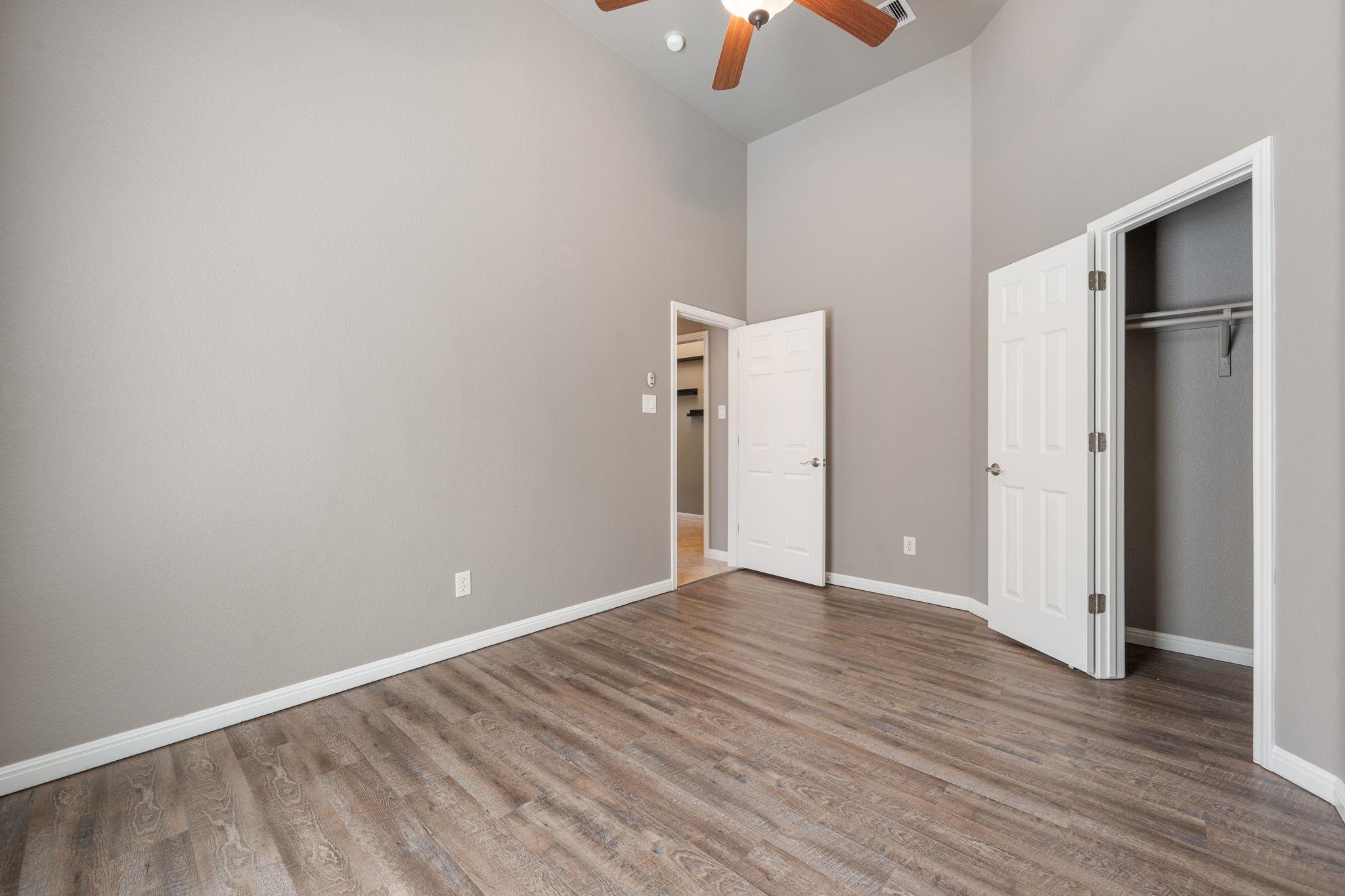 544 Wiltshire Dr, Hutto, TX 78634