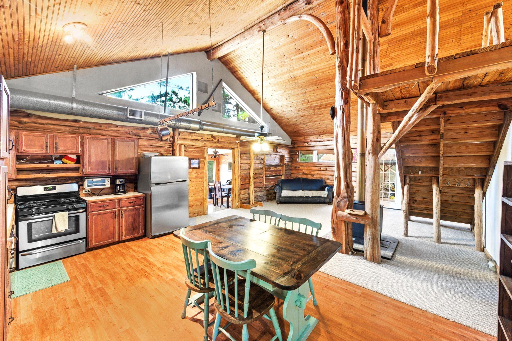 235 Antioch Rd, Paige, TX 78659