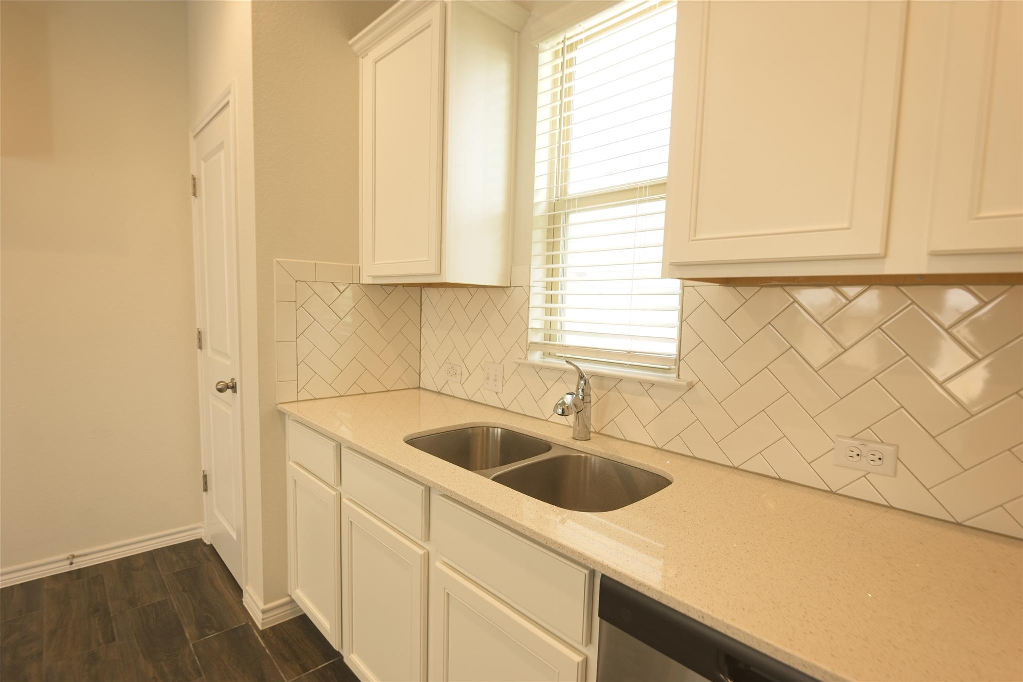 352 Witchhazel Way, San Marcos, TX 78666