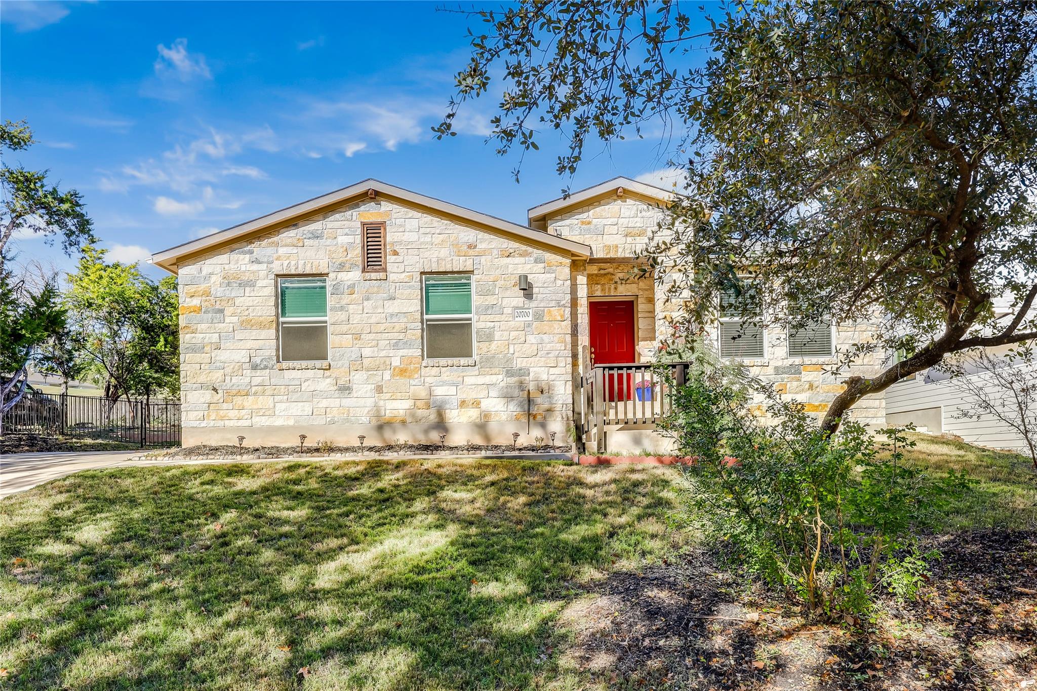 20700 Deep Creek, Lago Vista, TX 78645