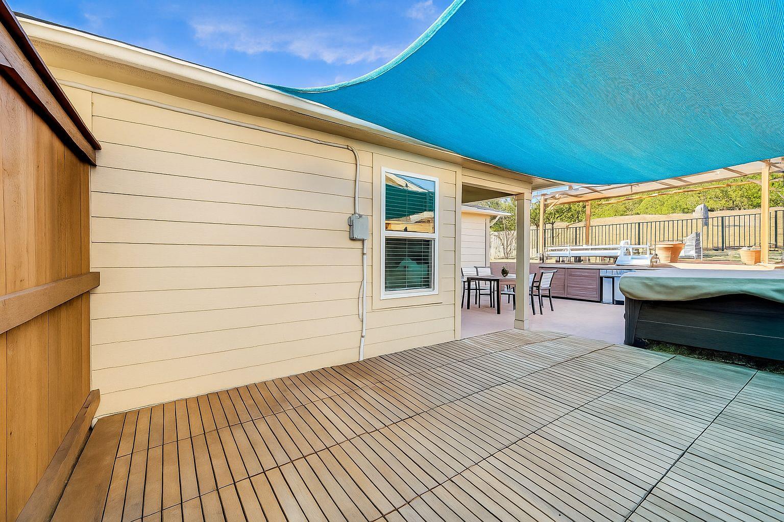 20700 Deep Creek, Lago Vista, TX 78645