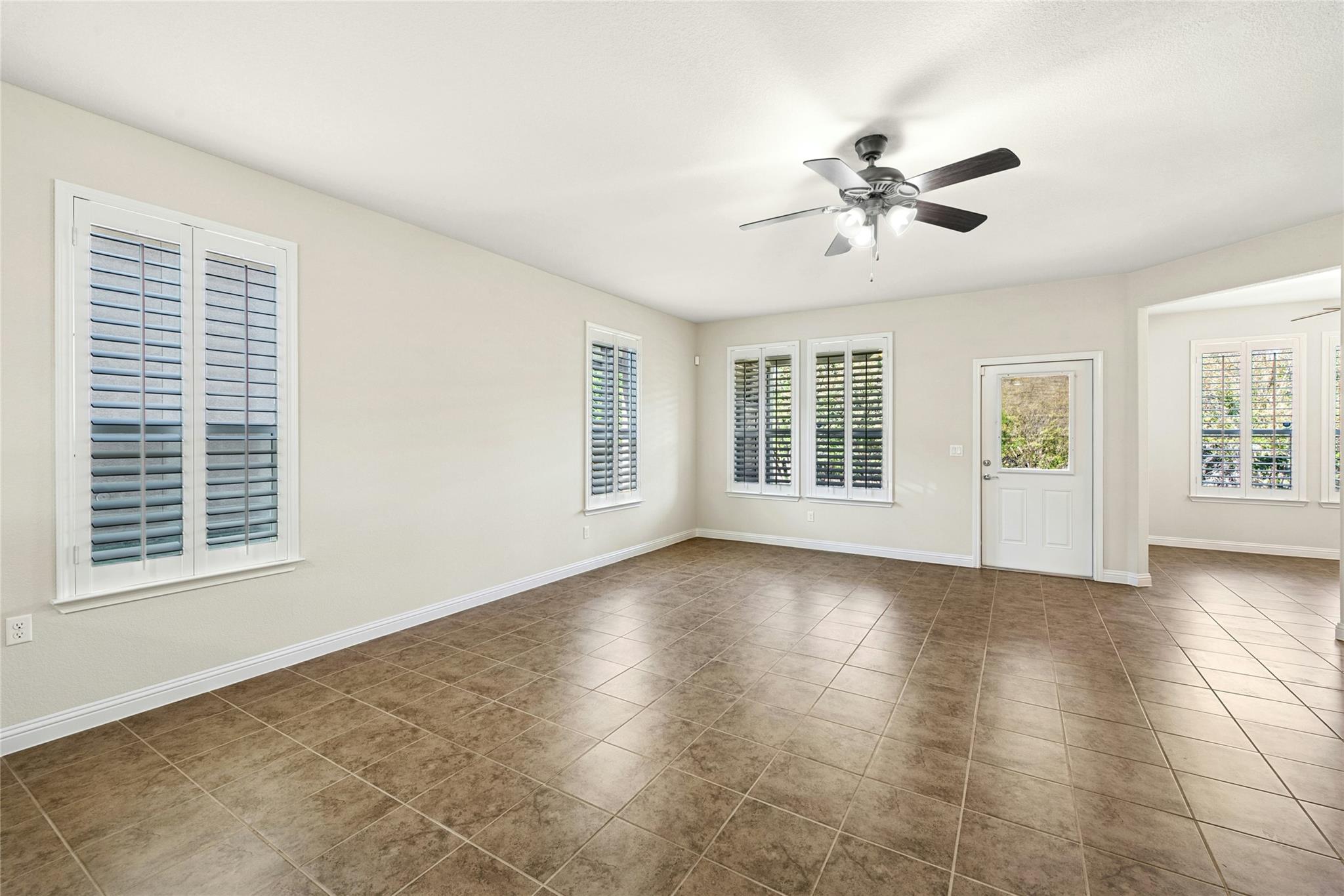 914 Dome Peak Ln, Georgetown, TX 78633