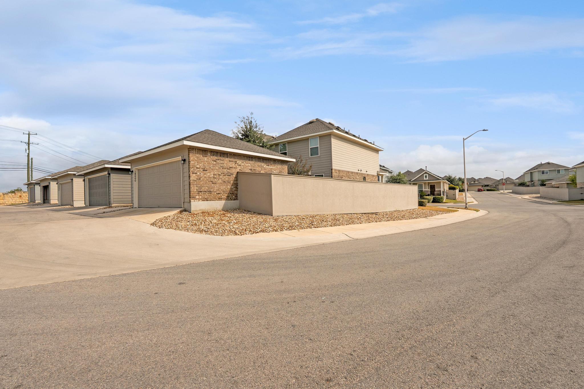 18000 Malnati Dr, Pflugerville, TX 78660