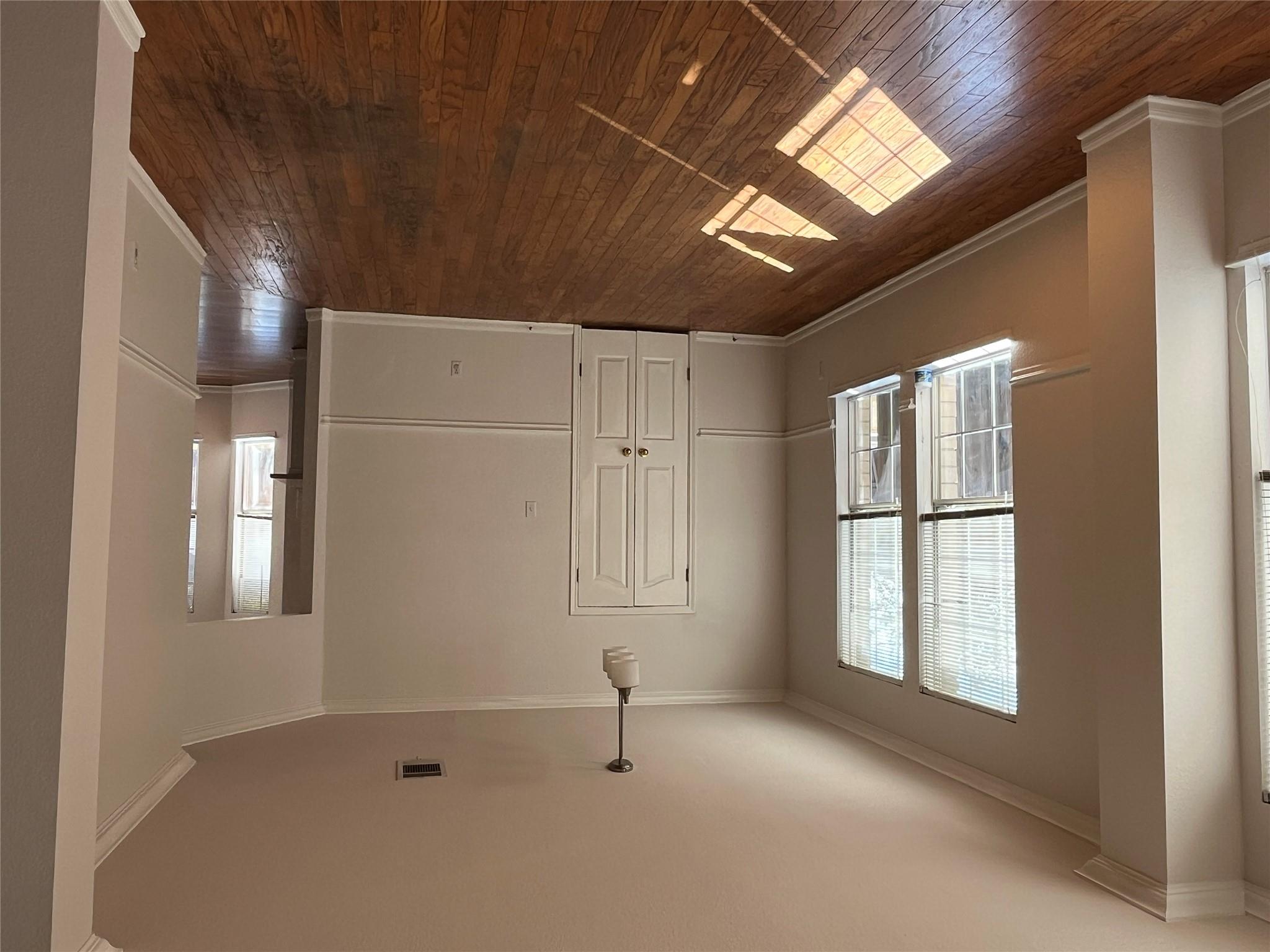 402 Keenland Dr, Georgetown, TX 78626