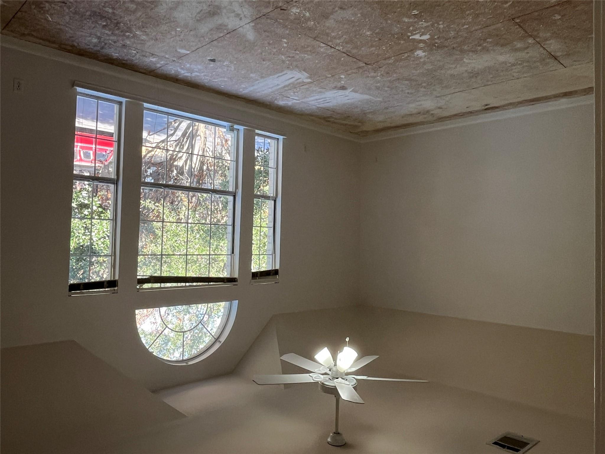 402 Keenland Dr, Georgetown, TX 78626