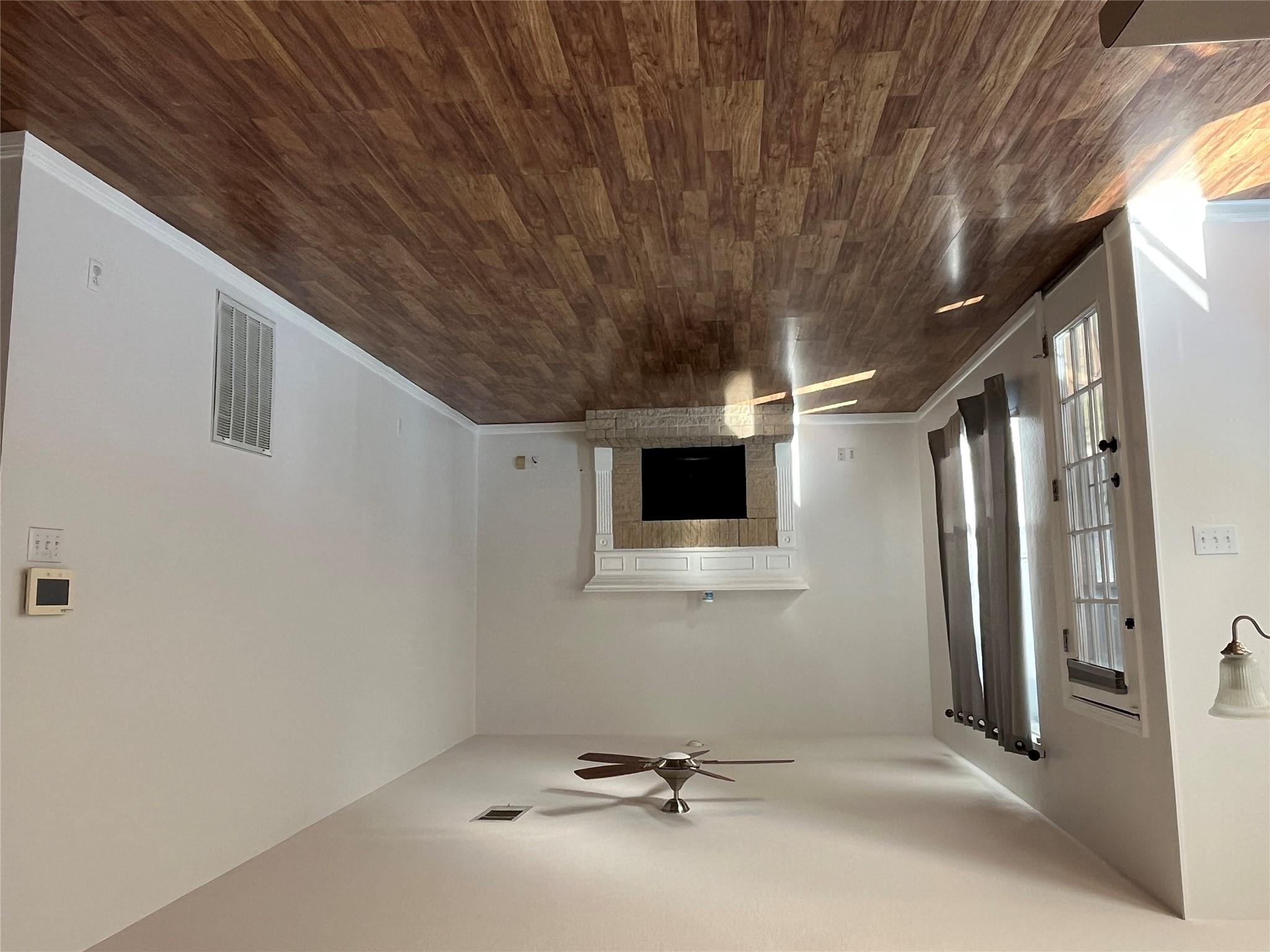 402 Keenland Dr, Georgetown, TX 78626