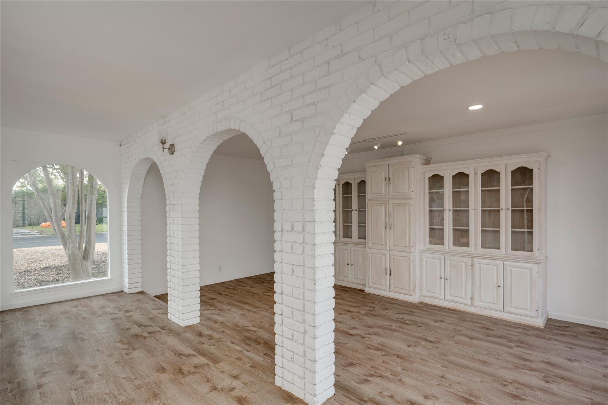 4202 N Hills Dr, Austin, TX 78731