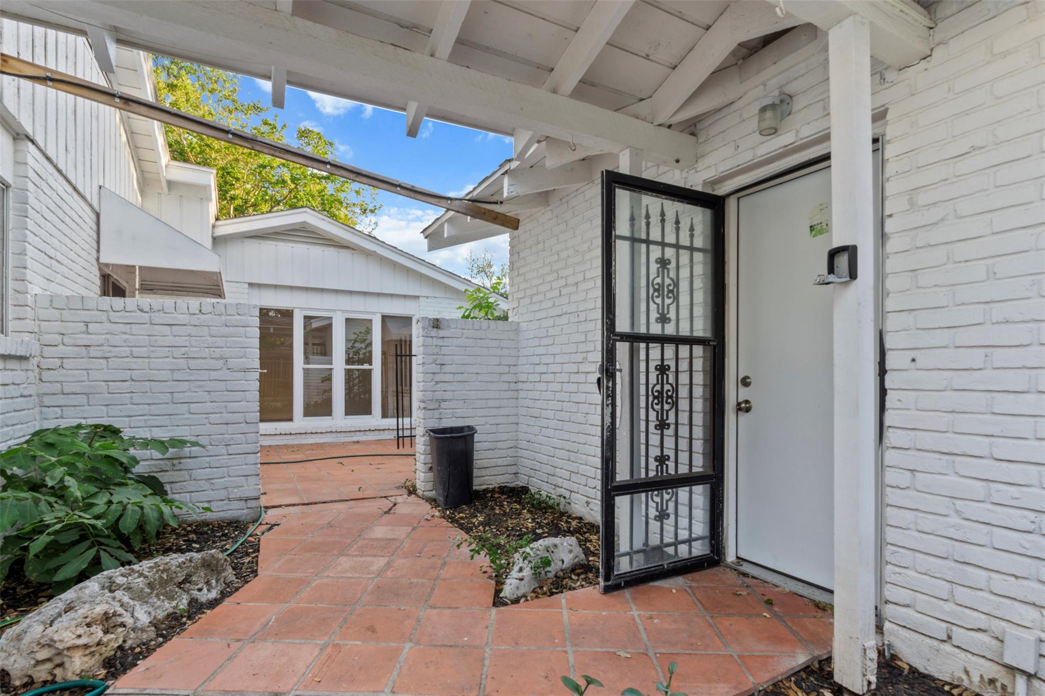 4202 N Hills Dr, Austin, TX 78731