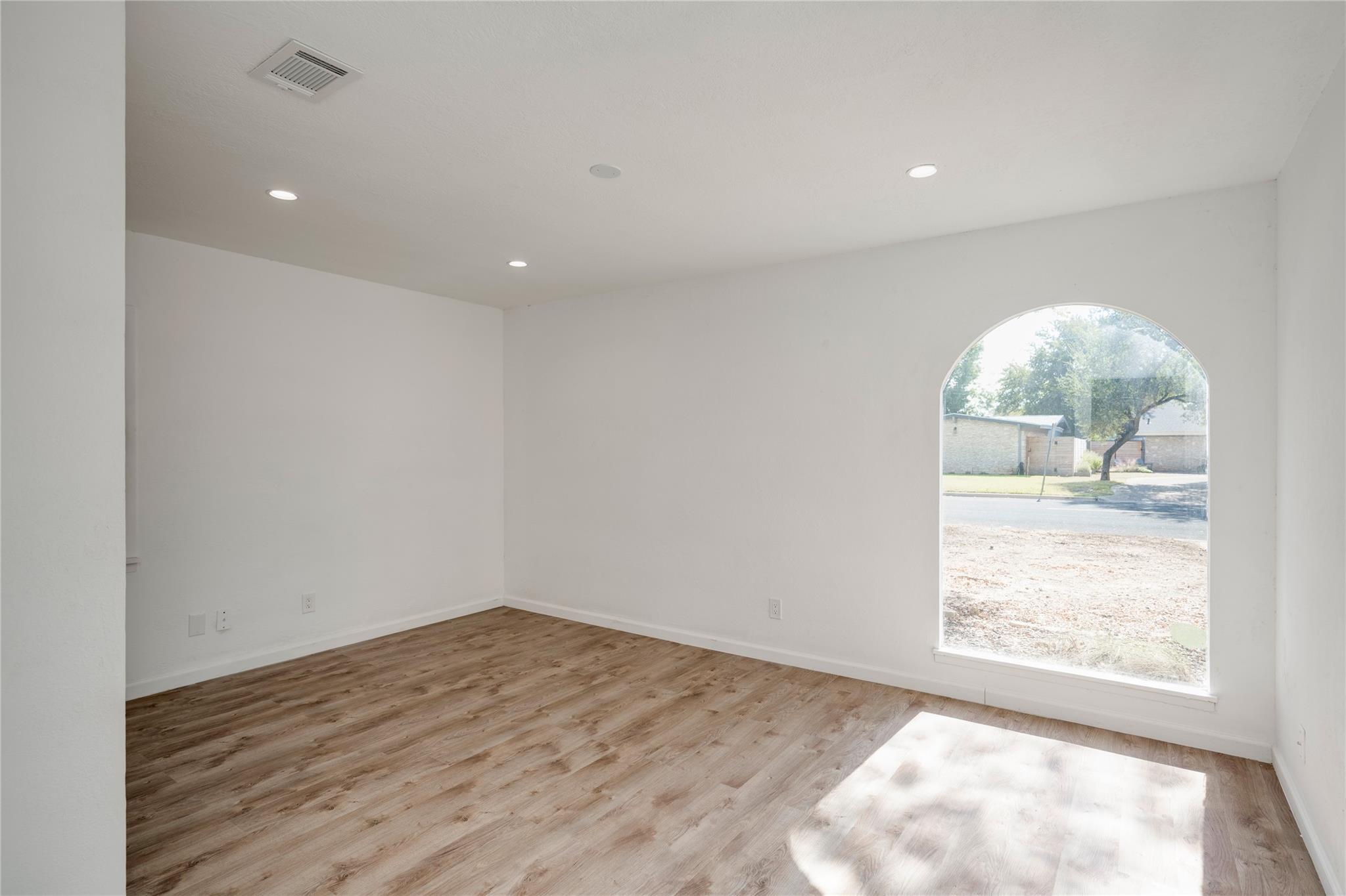 4202 N Hills Dr, Austin, TX 78731