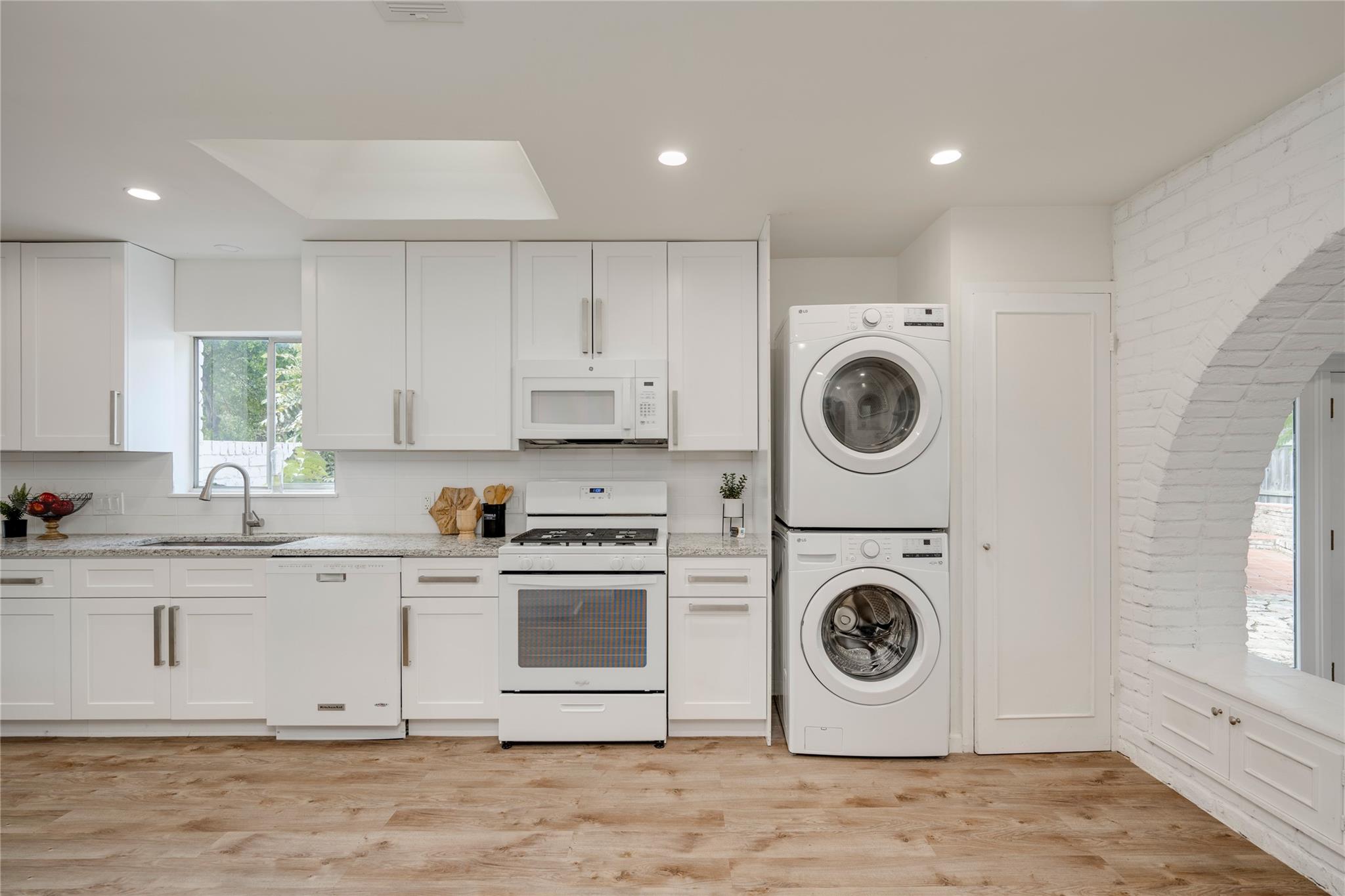 4202 N Hills Dr, Austin, TX 78731