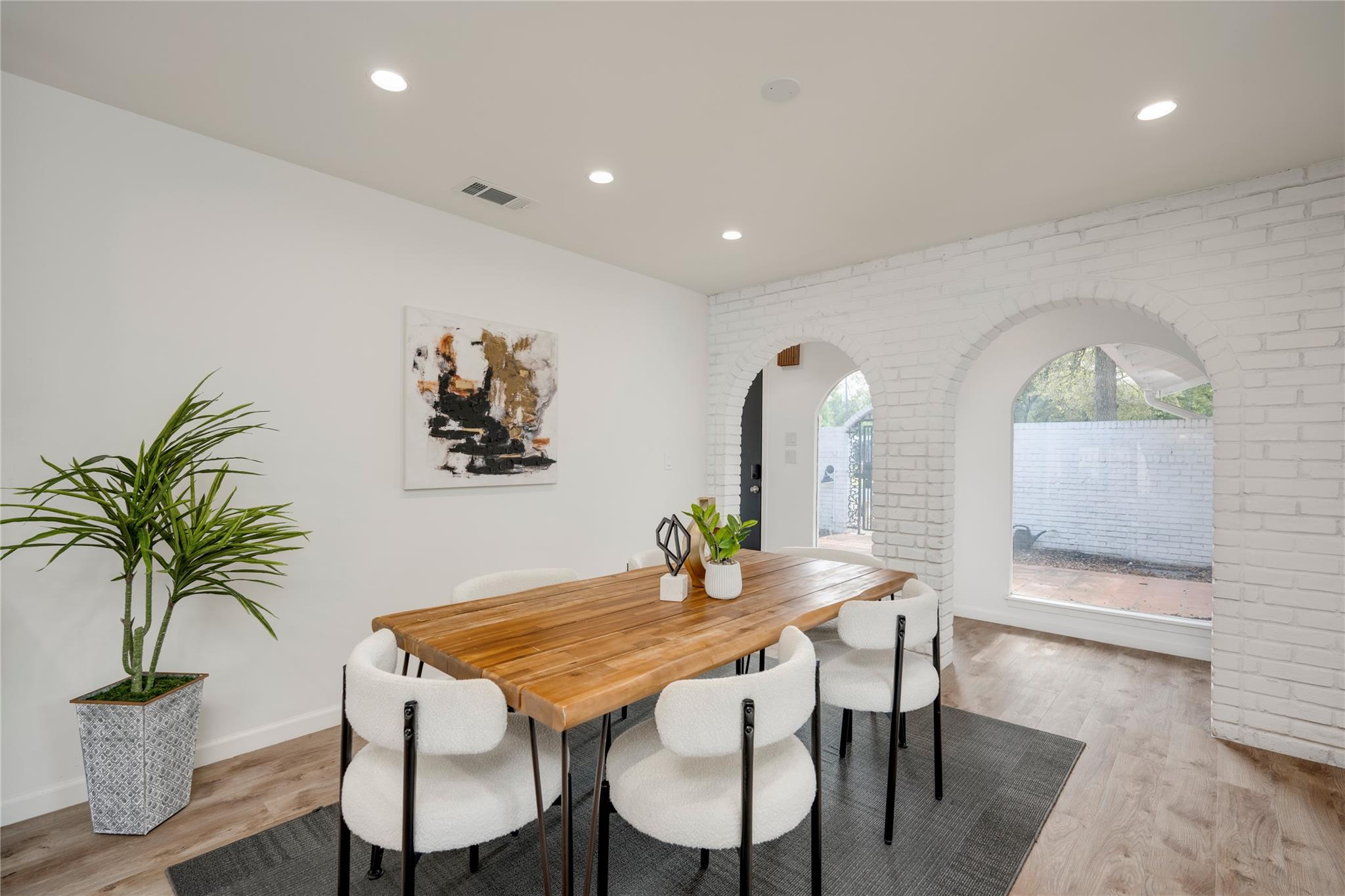 4202 N Hills Dr, Austin, TX 78731