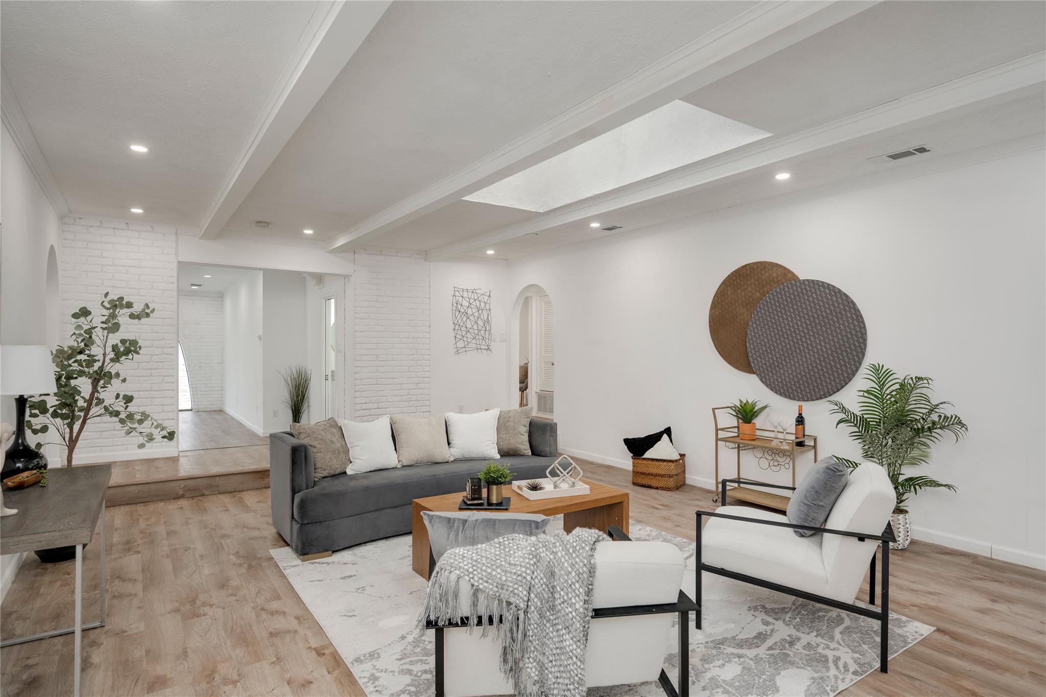 4202 N Hills Dr, Austin, TX 78731