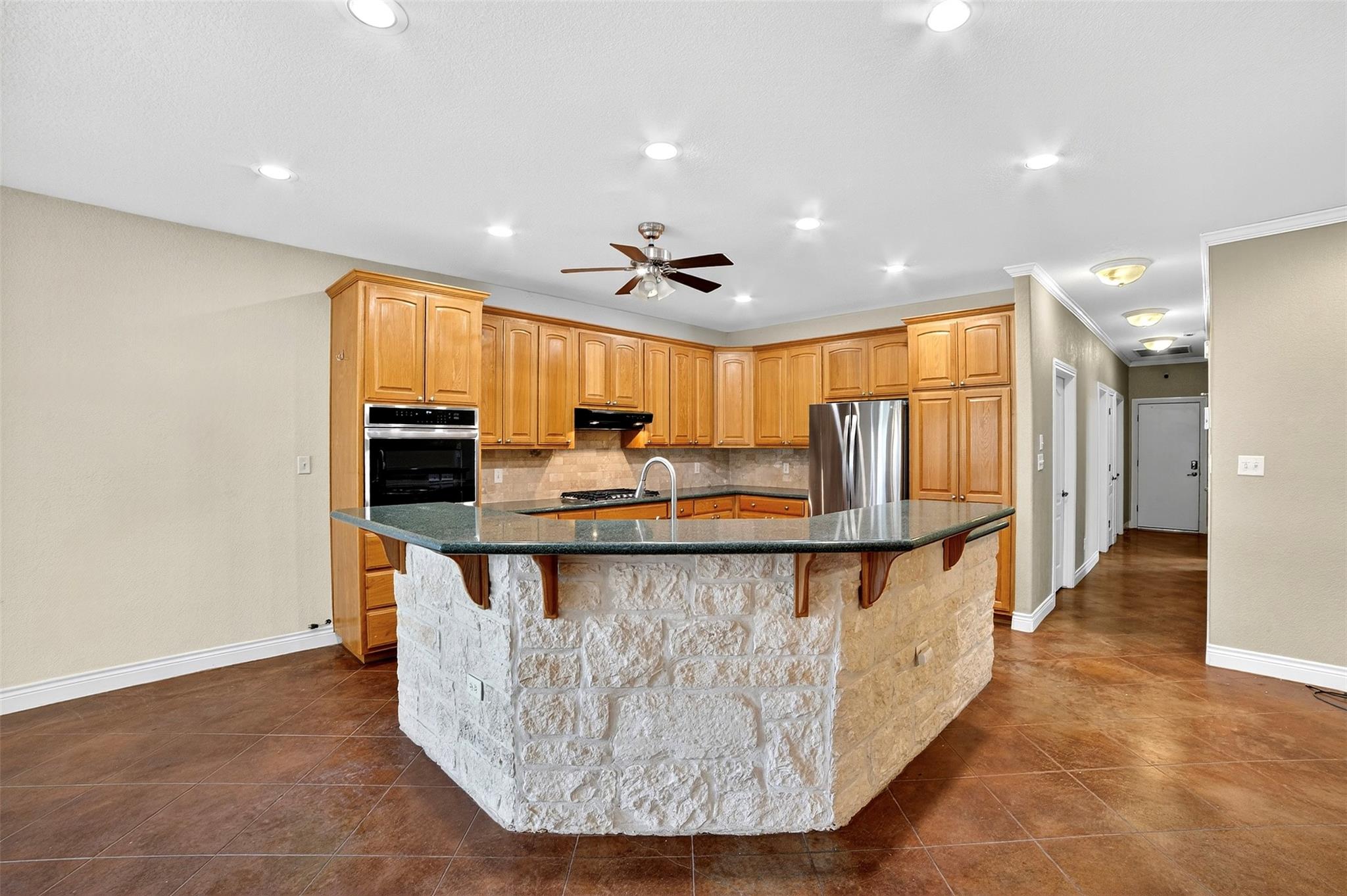 116 Grey Fox Ln, Bertram, TX 78605