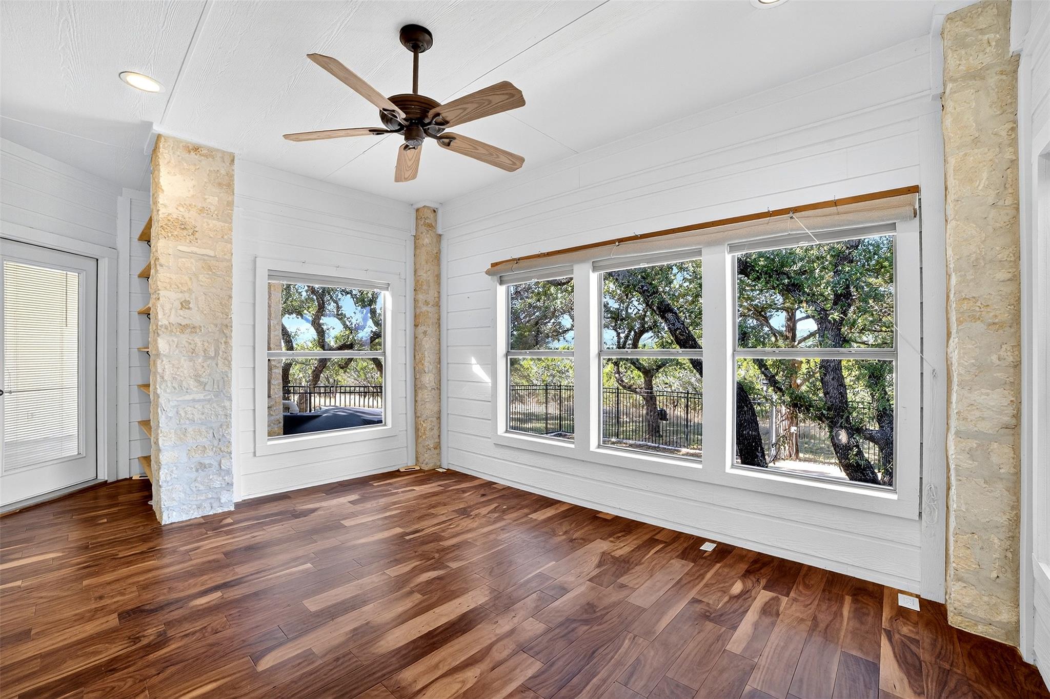 116 Grey Fox Ln, Bertram, TX 78605