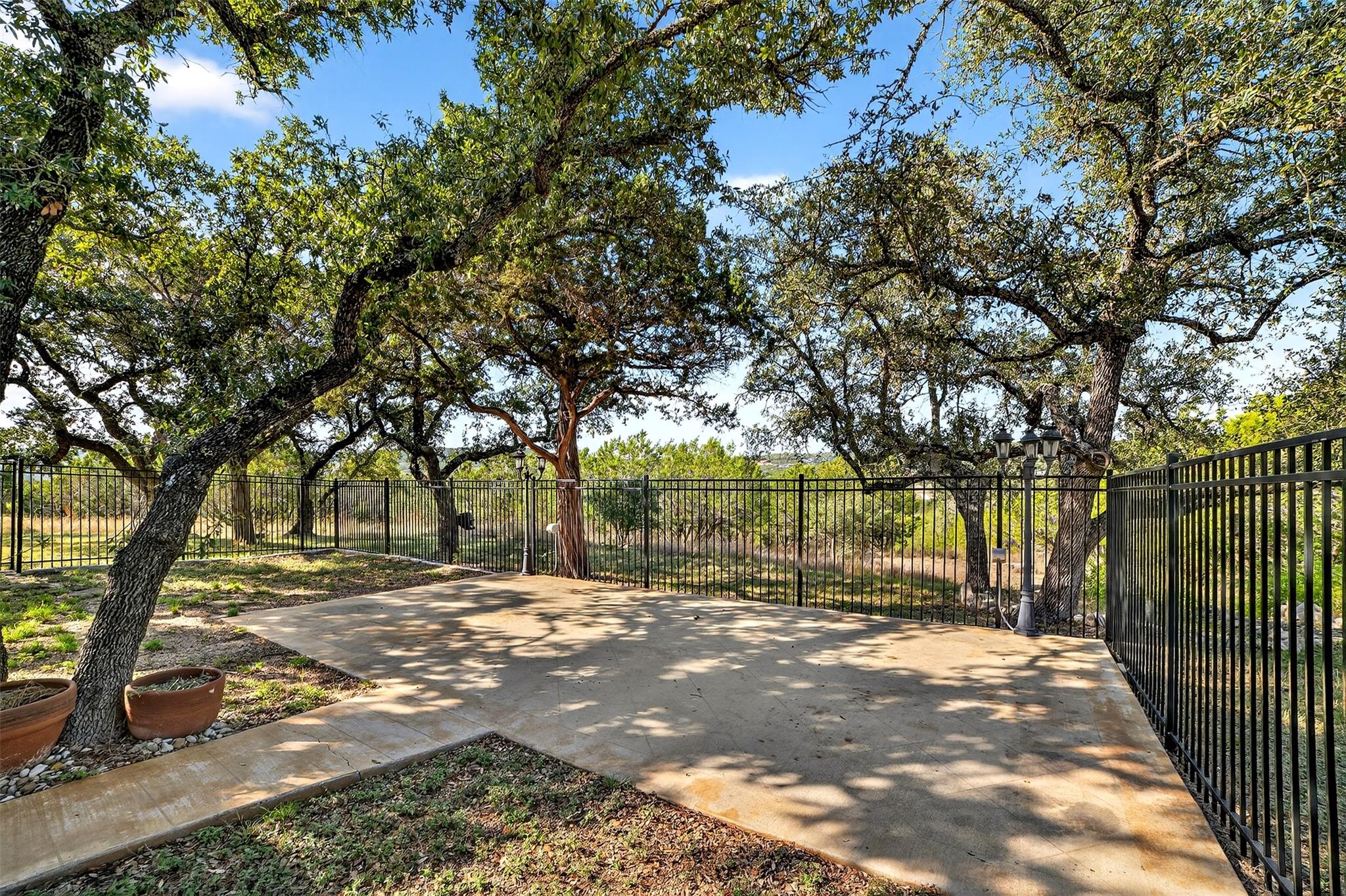 116 Grey Fox Ln, Bertram, TX 78605
