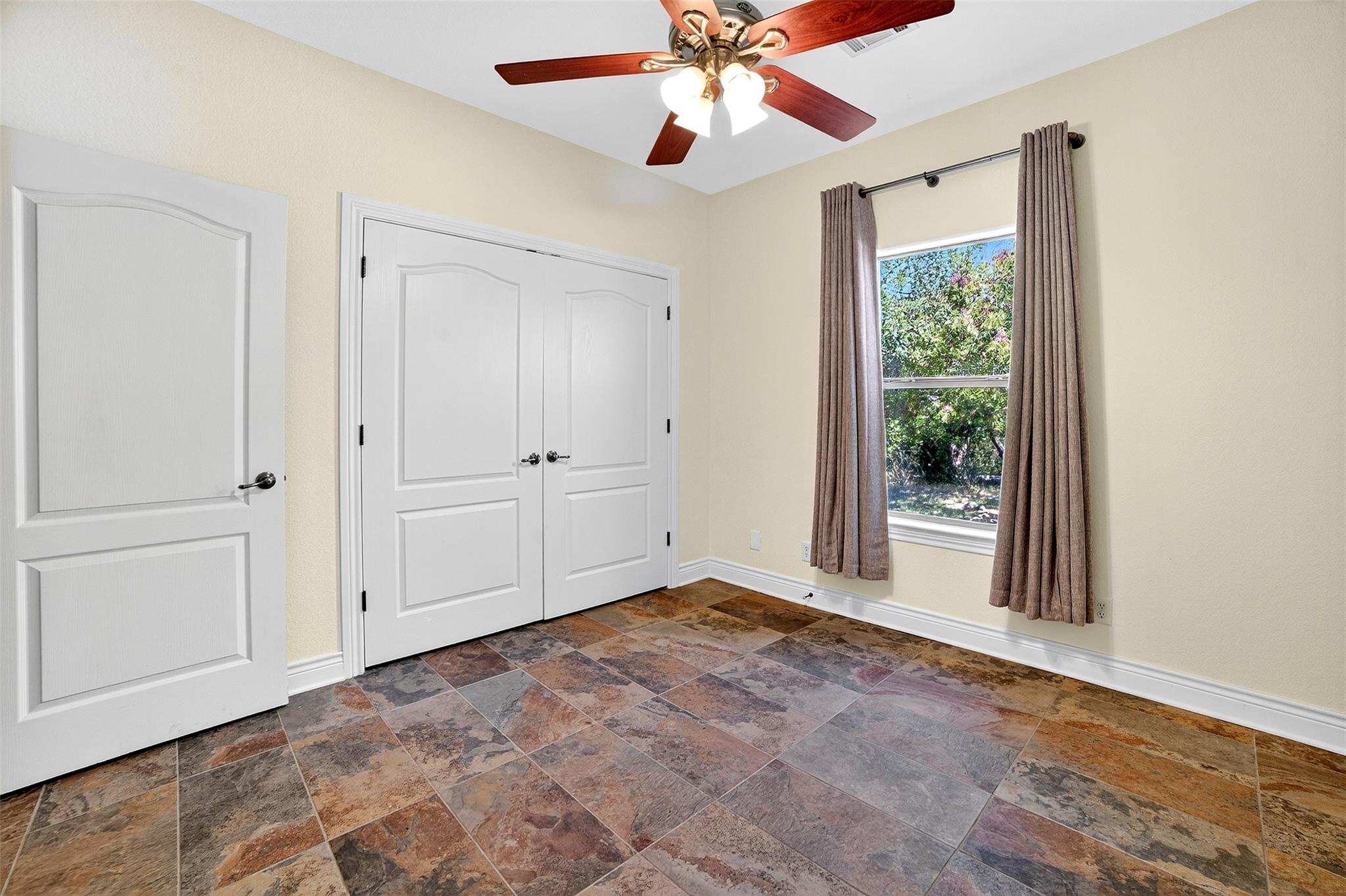 116 Grey Fox Ln, Bertram, TX 78605