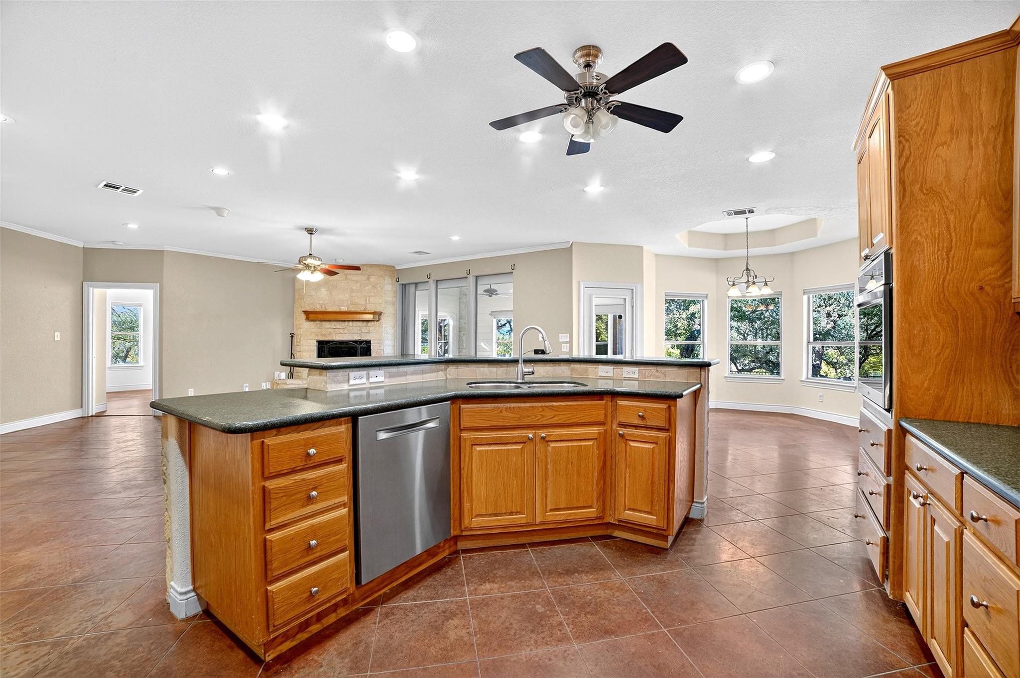 116 Grey Fox Ln, Bertram, TX 78605