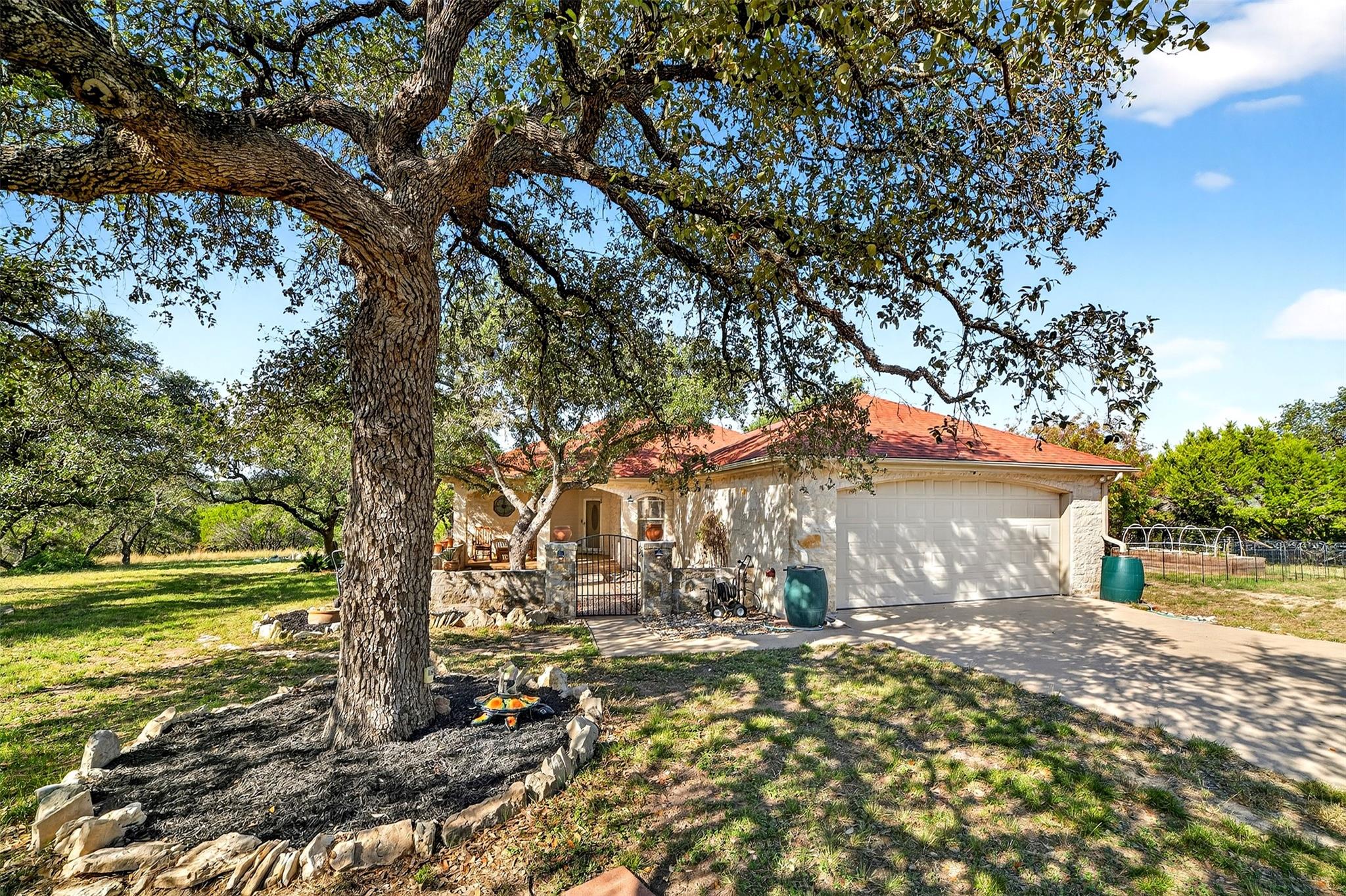 116 Grey Fox Ln, Bertram, TX 78605