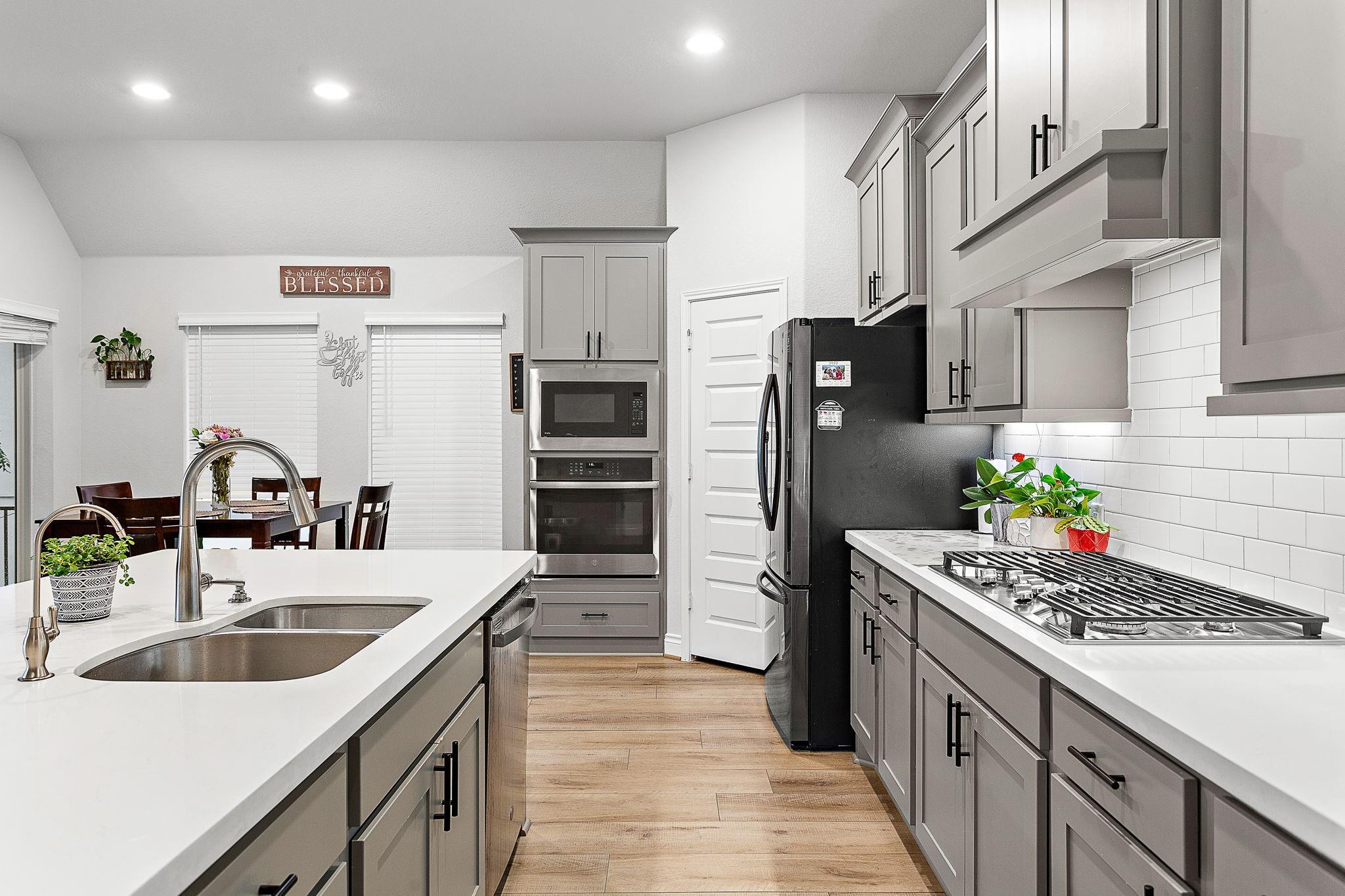 321 BERKELEY Pl, Georgetown, TX 78628