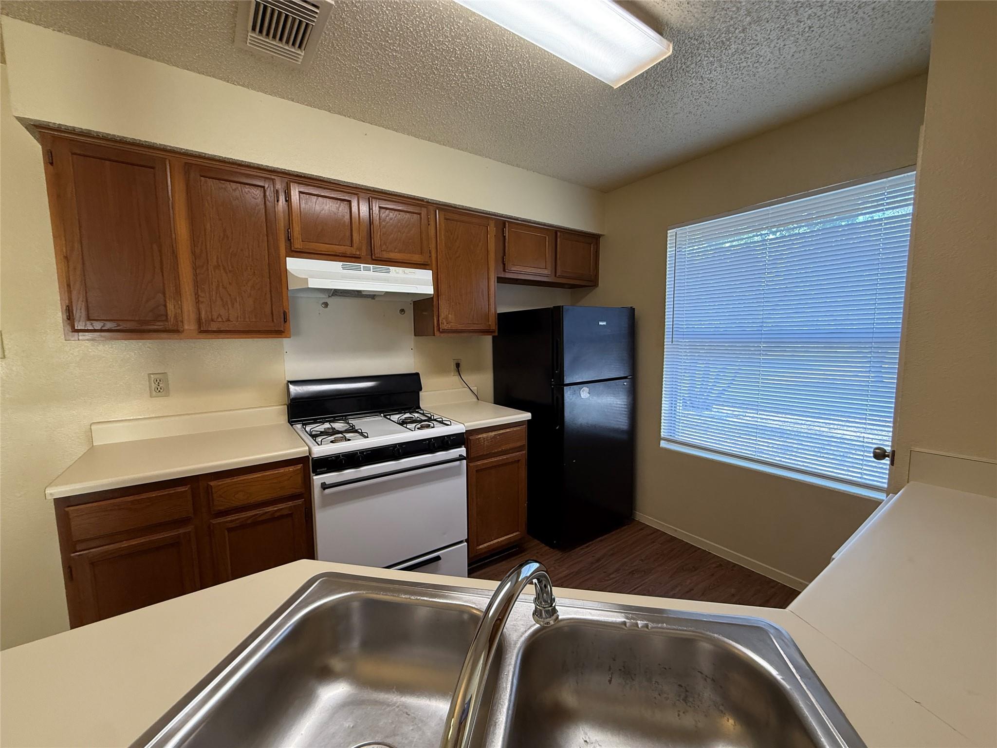 10611 Archdale Dr, Austin, TX 78748