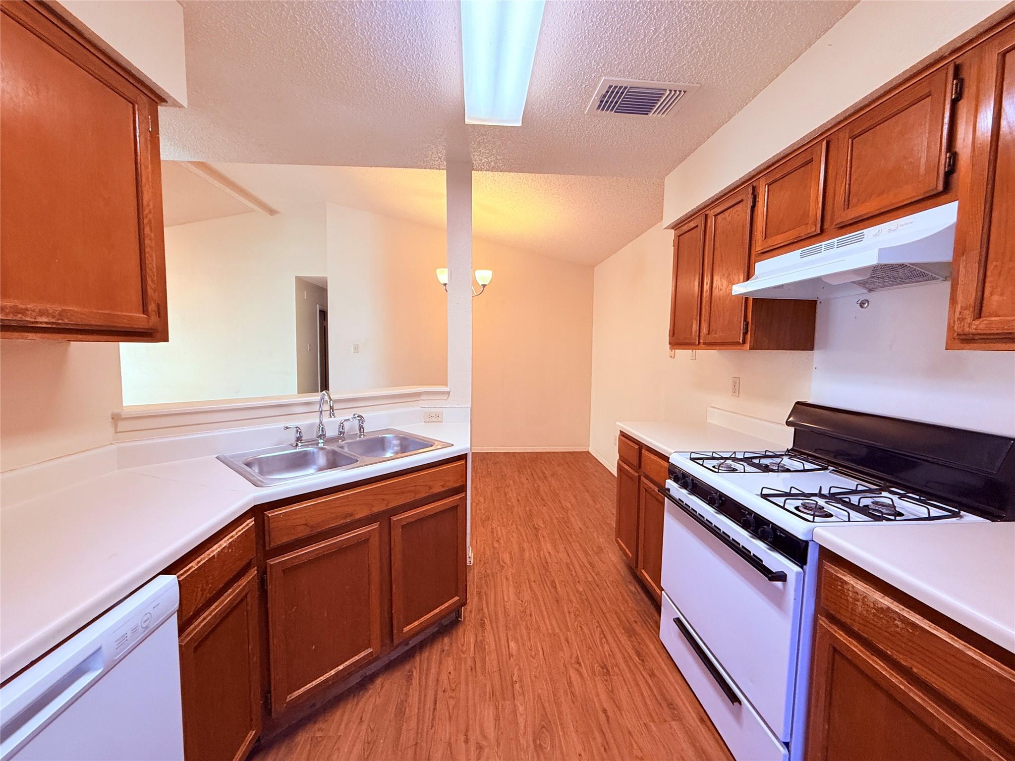 10611 Archdale Dr, Austin, TX 78748