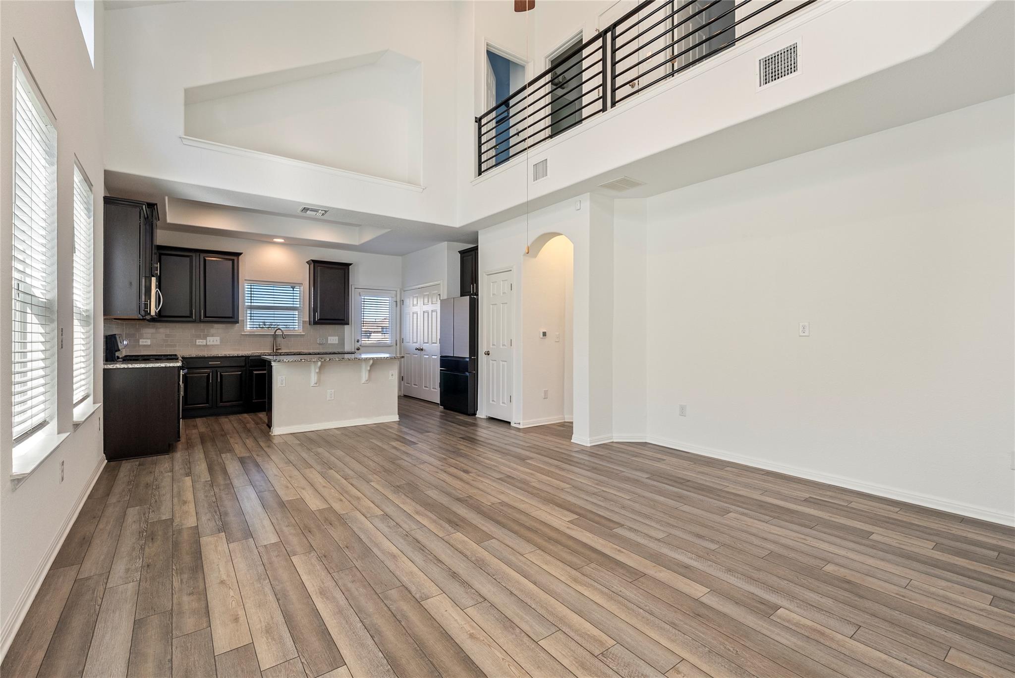 10704 Sentinel Dr, Austin, TX 78747