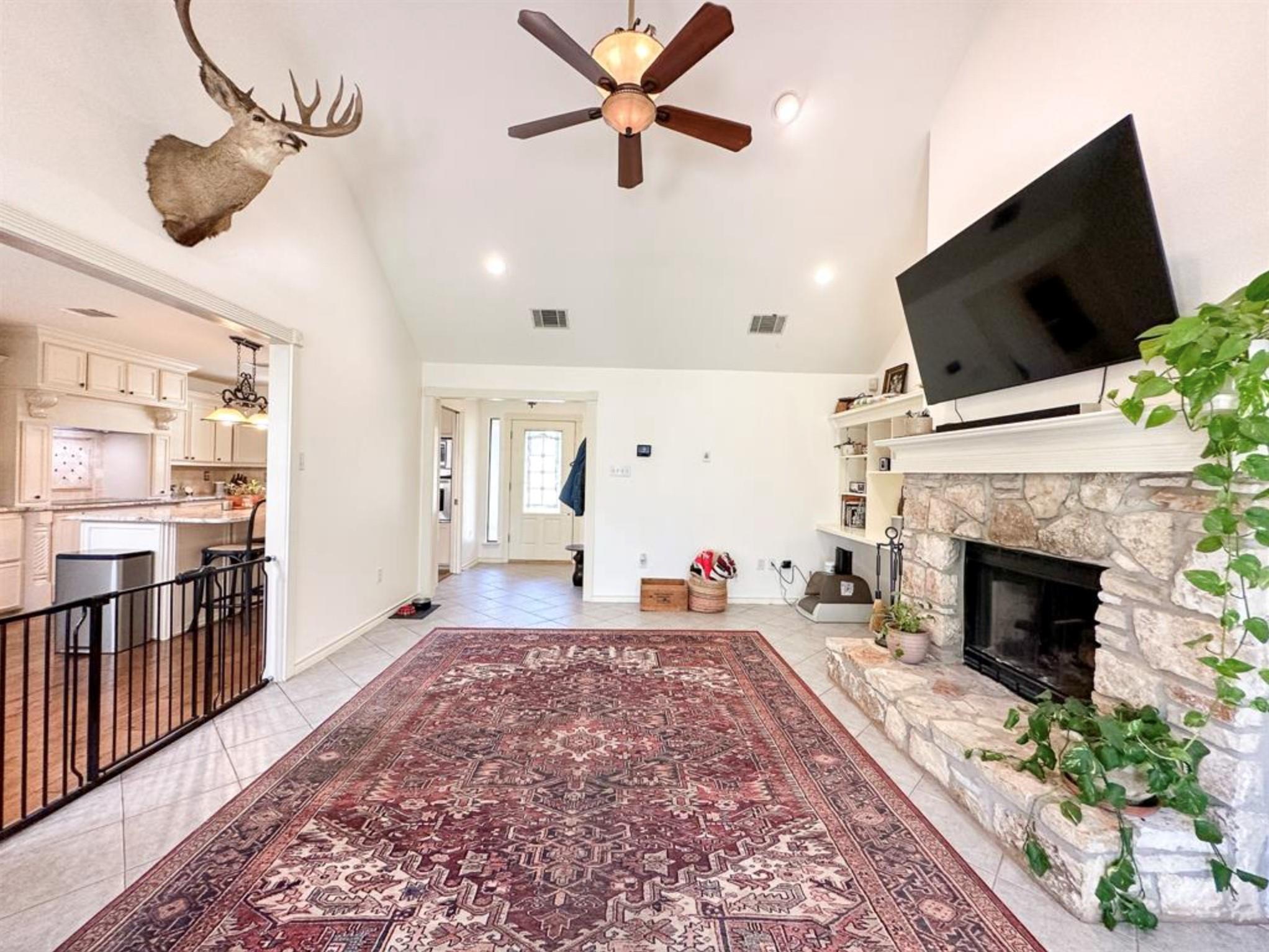 251 Pine View Loop, Bastrop, TX 78602