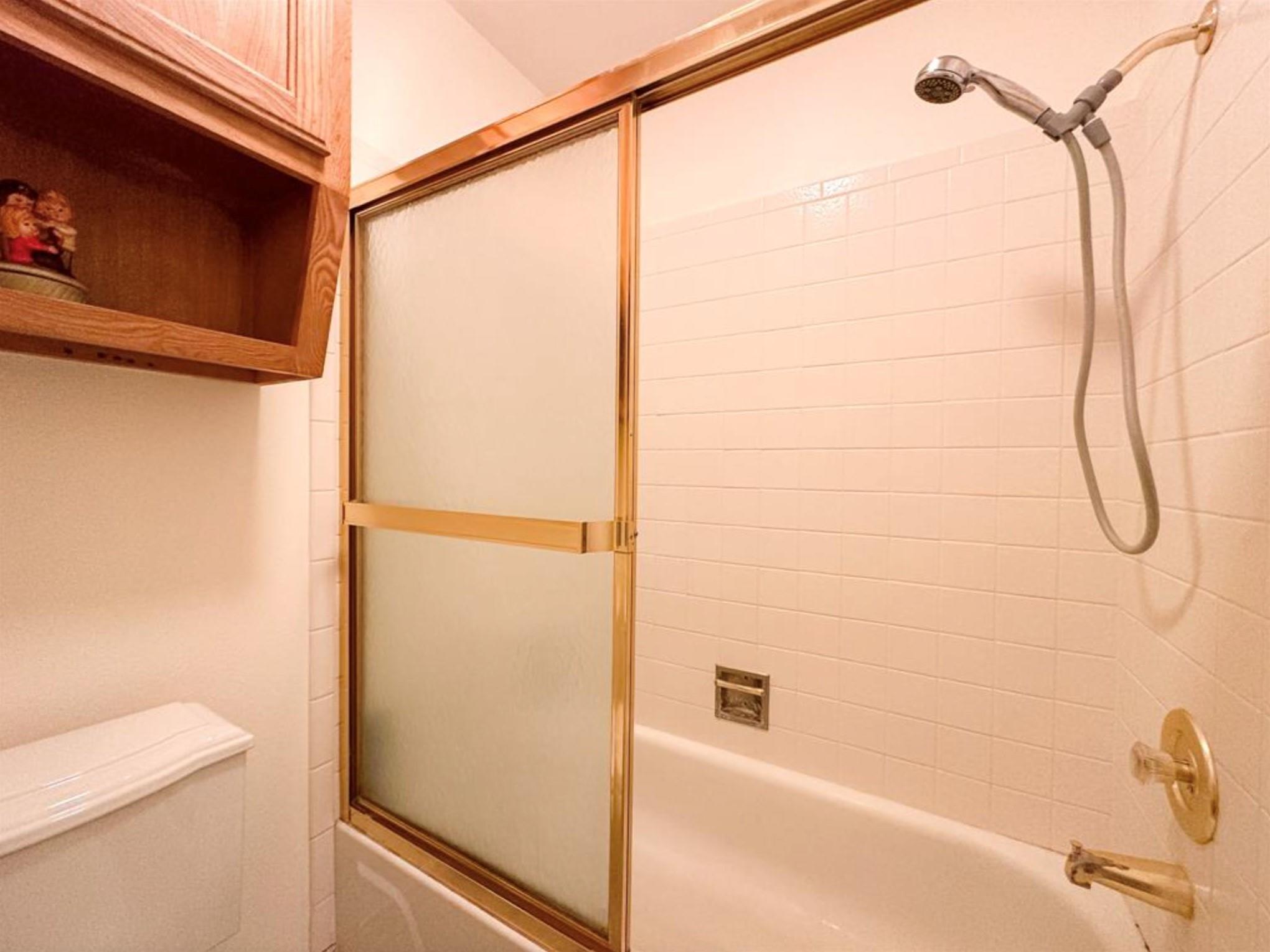 251 Pine View Loop, Bastrop, TX 78602