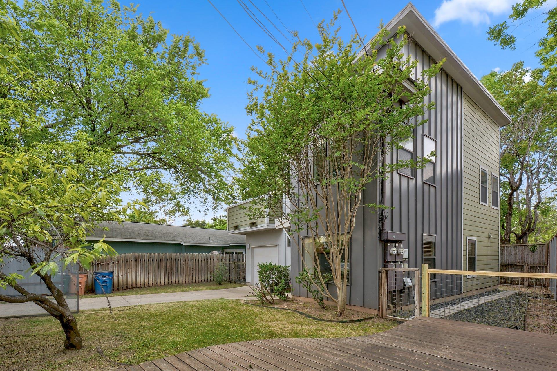 1203 E 2nd St # B, Austin, TX 78702