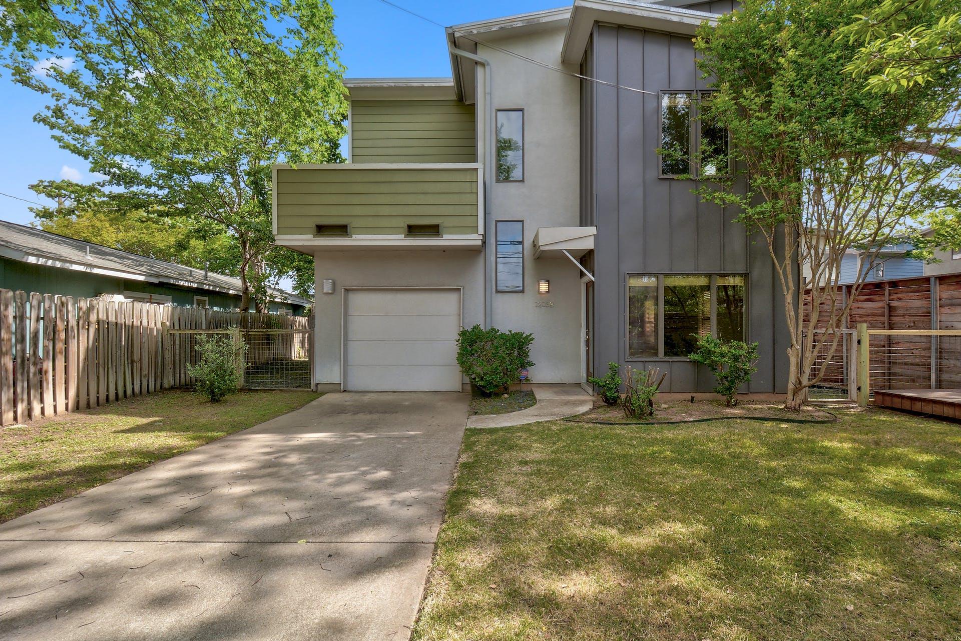 1203 E 2nd St # B, Austin, TX 78702