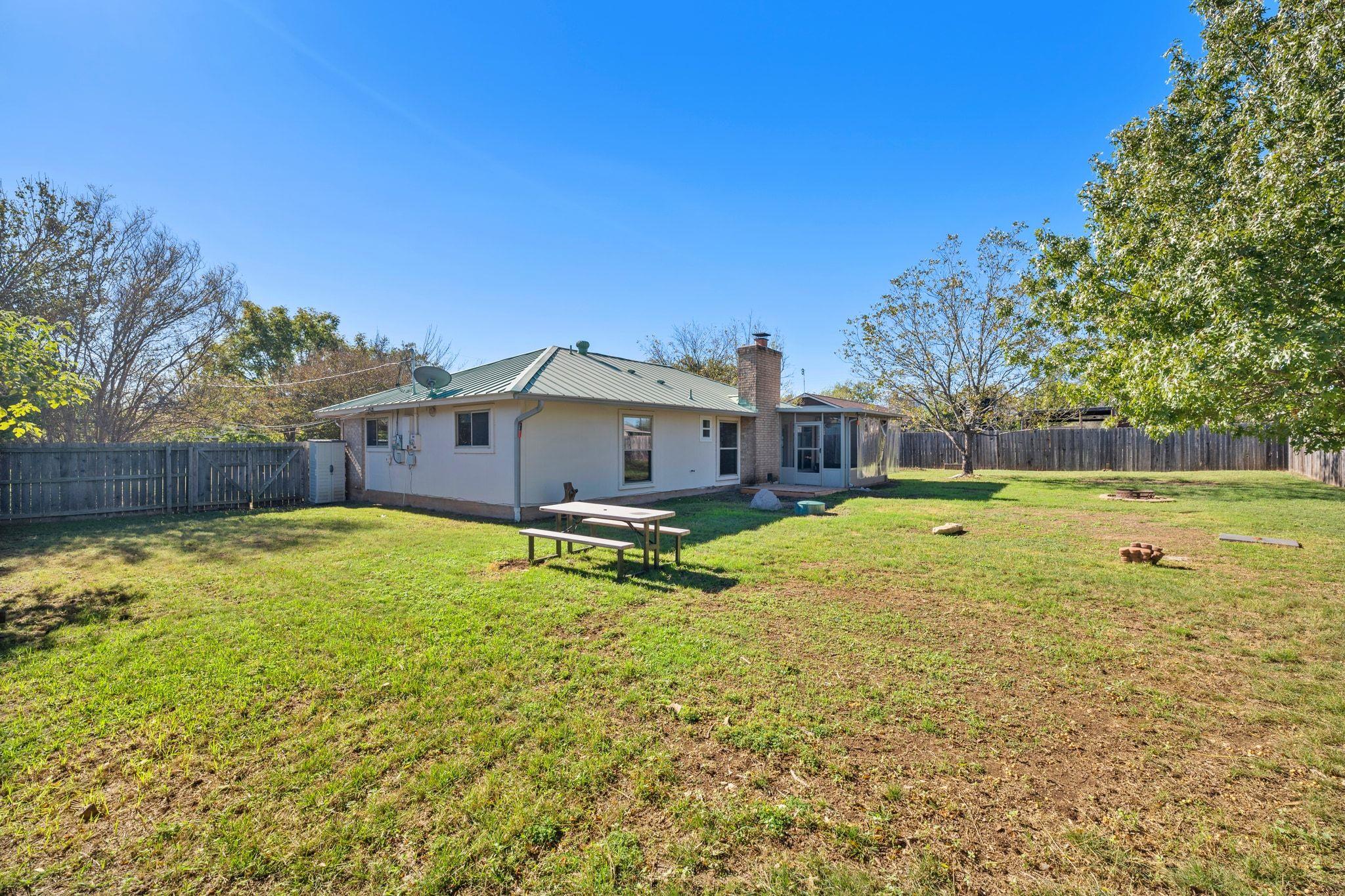 605 Apache Trl, Leander, TX 78641