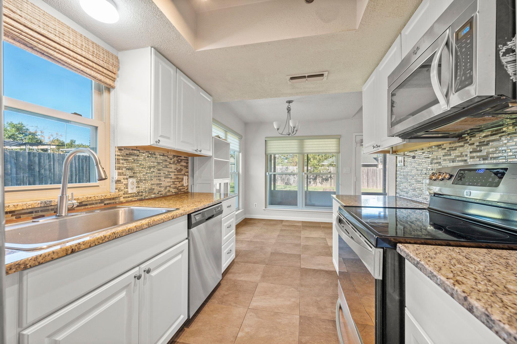 605 Apache Trl, Leander, TX 78641