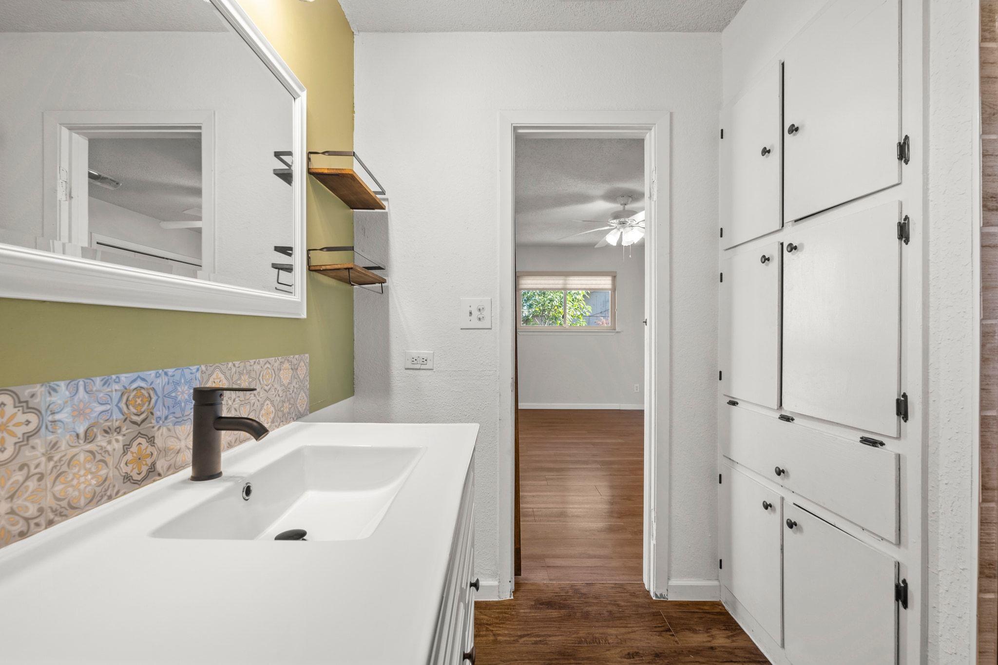 605 Apache Trl, Leander, TX 78641