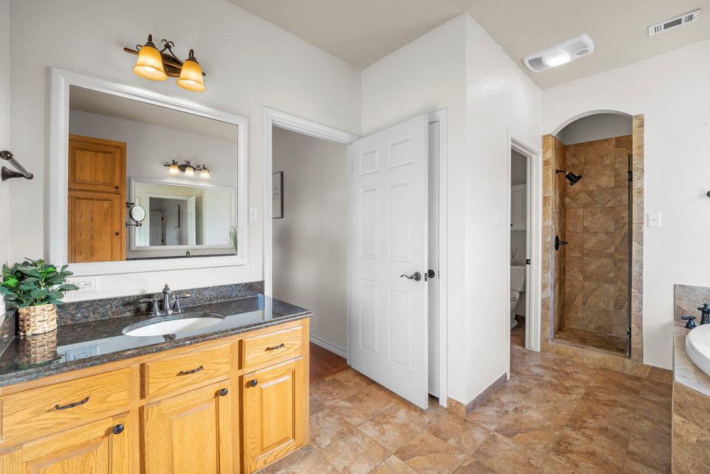 510 Wagon Wheel Trl, Bertram, TX 78605