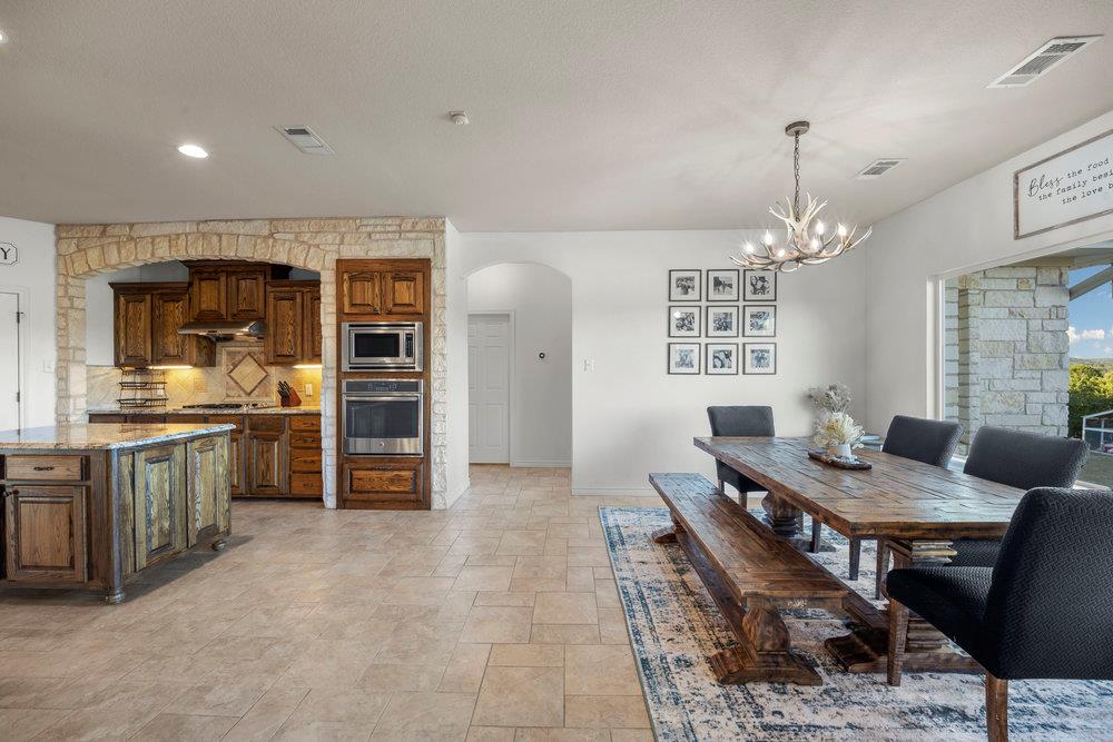 510 Wagon Wheel Trl, Bertram, TX 78605