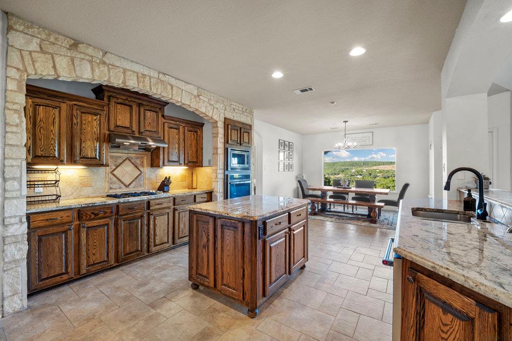 510 Wagon Wheel Trl, Bertram, TX 78605